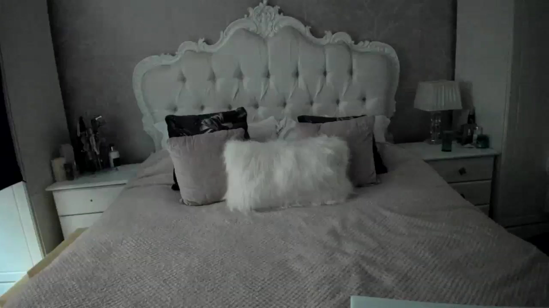 Gallery image thumbnail from Klo35's myfreecams stream on, 10/11/2023, 12:34 image 13 of 20
