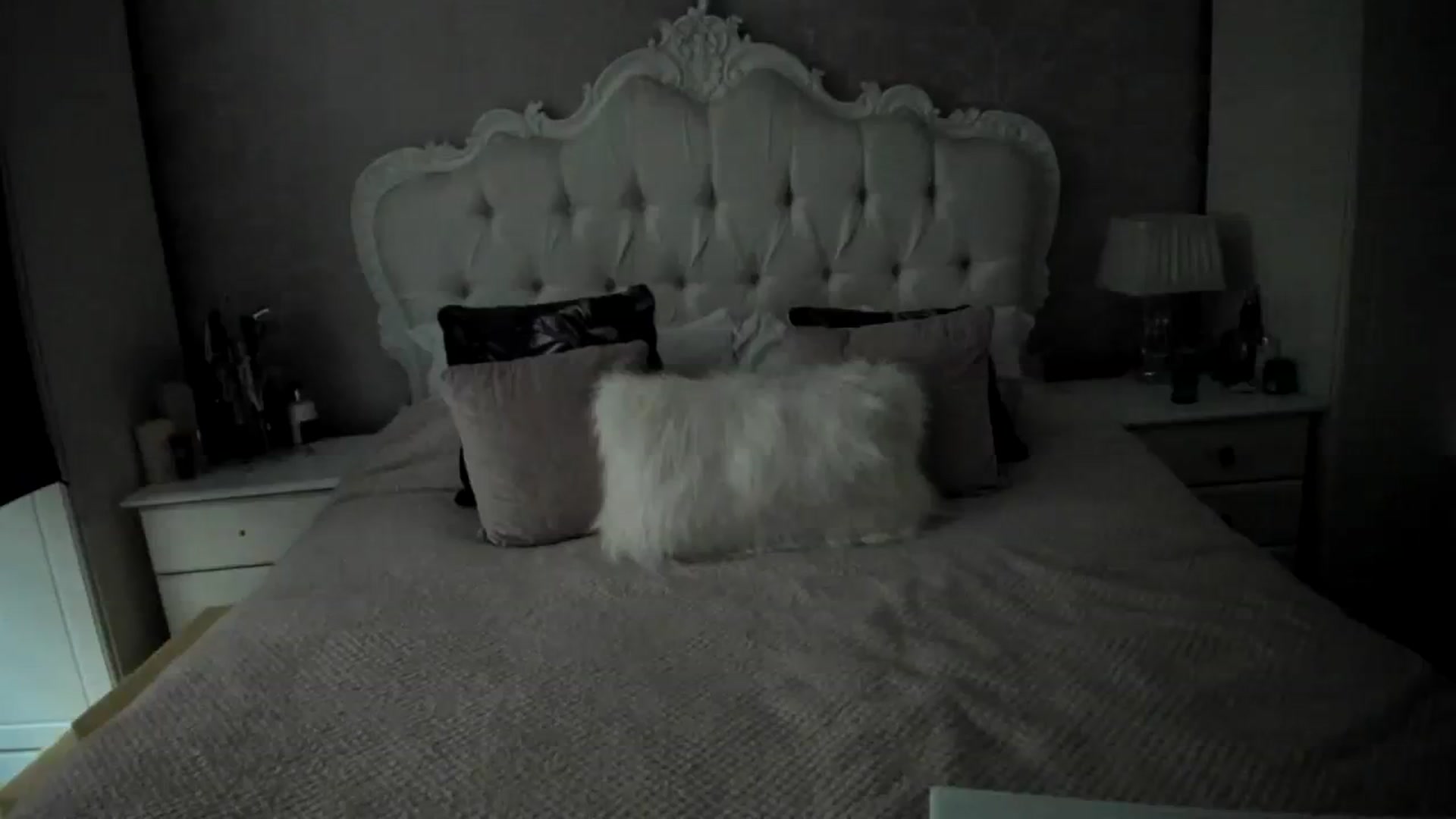Gallery image thumbnail from Klo35's myfreecams stream on, 10/11/2023, 12:34 image 15 of 20