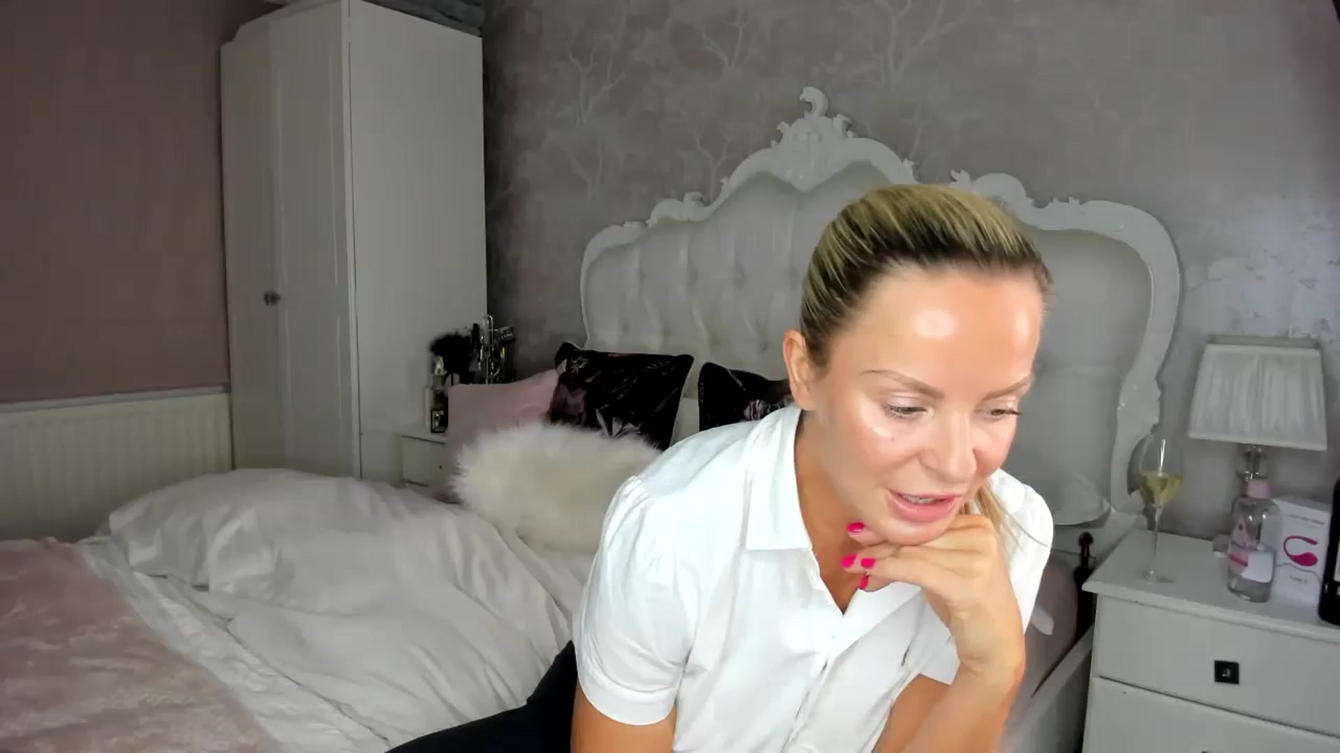 Gallery image thumbnail from Klo35's myfreecams stream on, 10/23/2023, 23:41 image 7 of 20