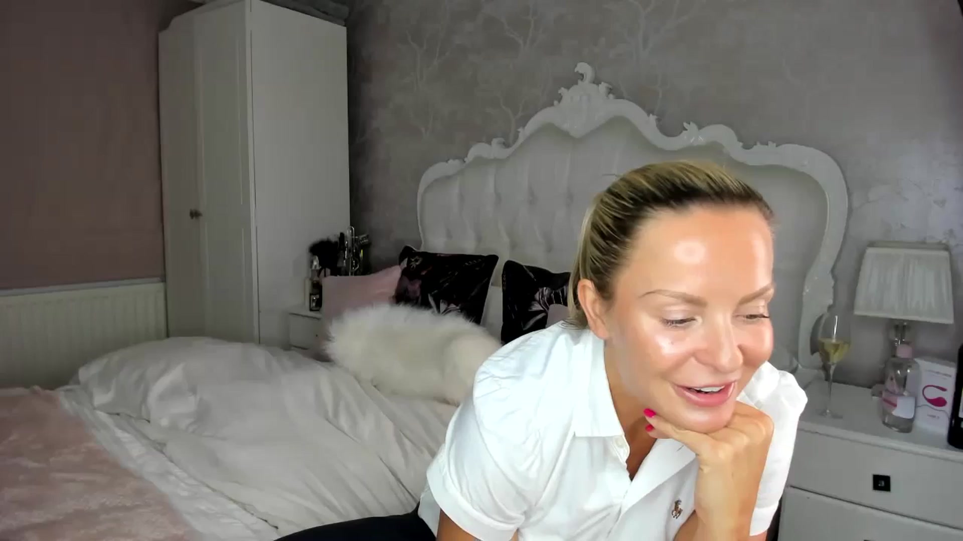 Gallery image thumbnail from Klo35's myfreecams stream on, 10/23/2023, 23:41 image 5 of 20