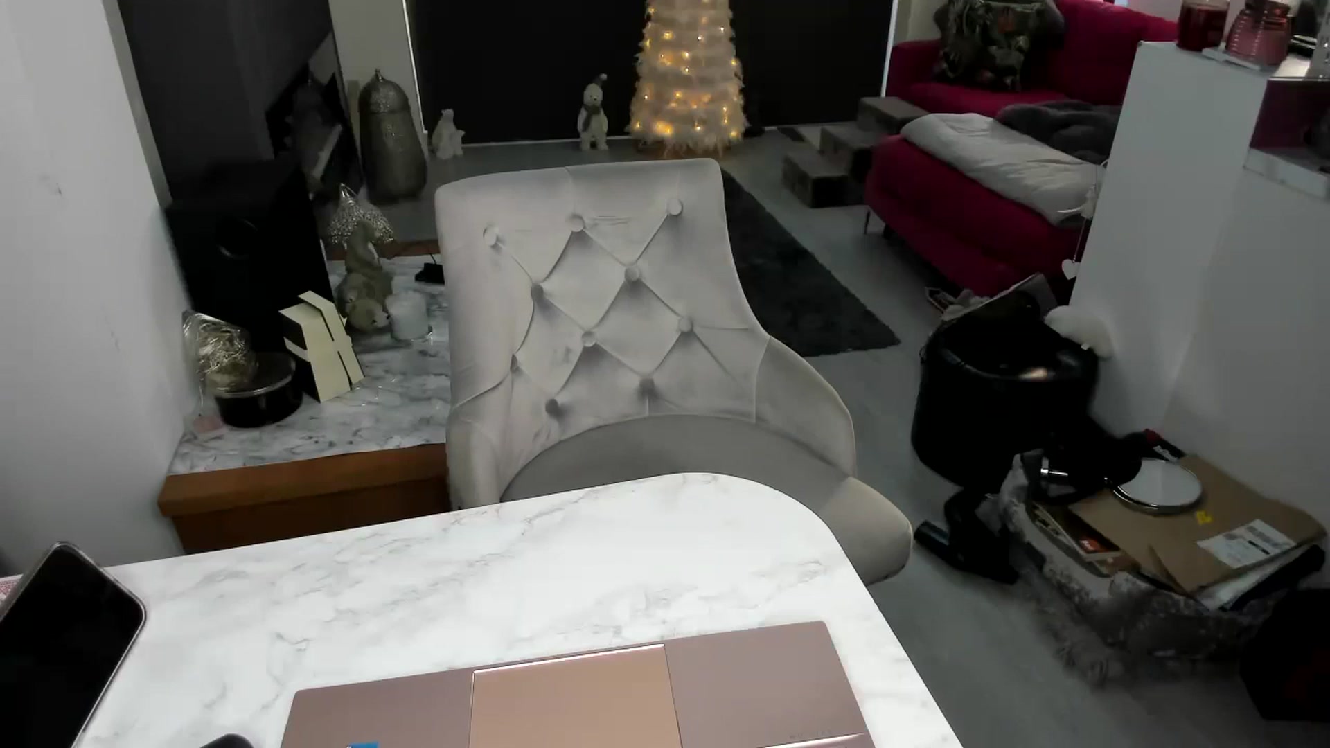 Gallery image thumbnail from Klo35's myfreecams stream on, 12/16/2023, 14:20 image 10 of 20
