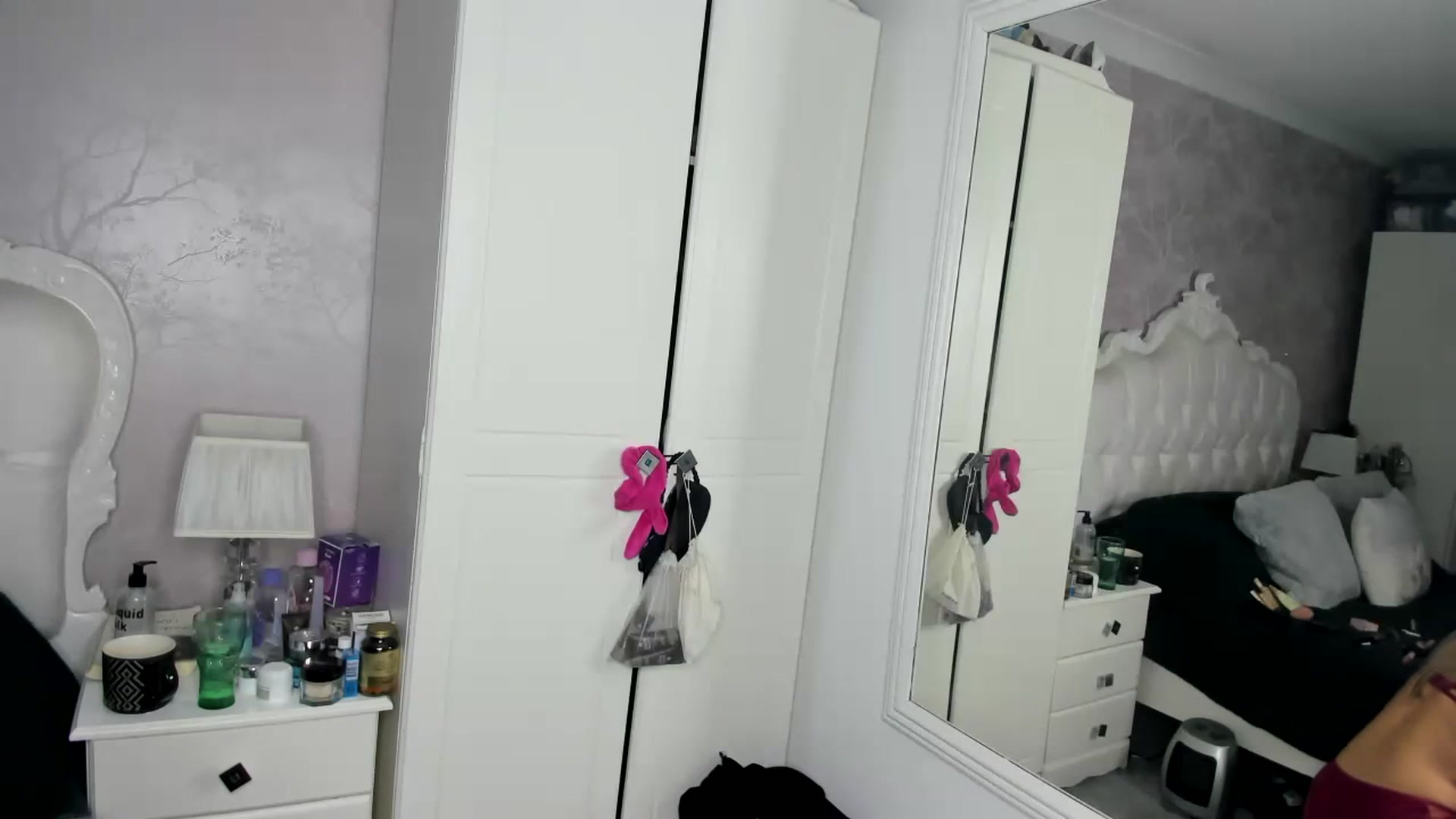 Gallery image thumbnail from Klo35's myfreecams stream on, 01/28/2024, 17:08 image 19 of 20