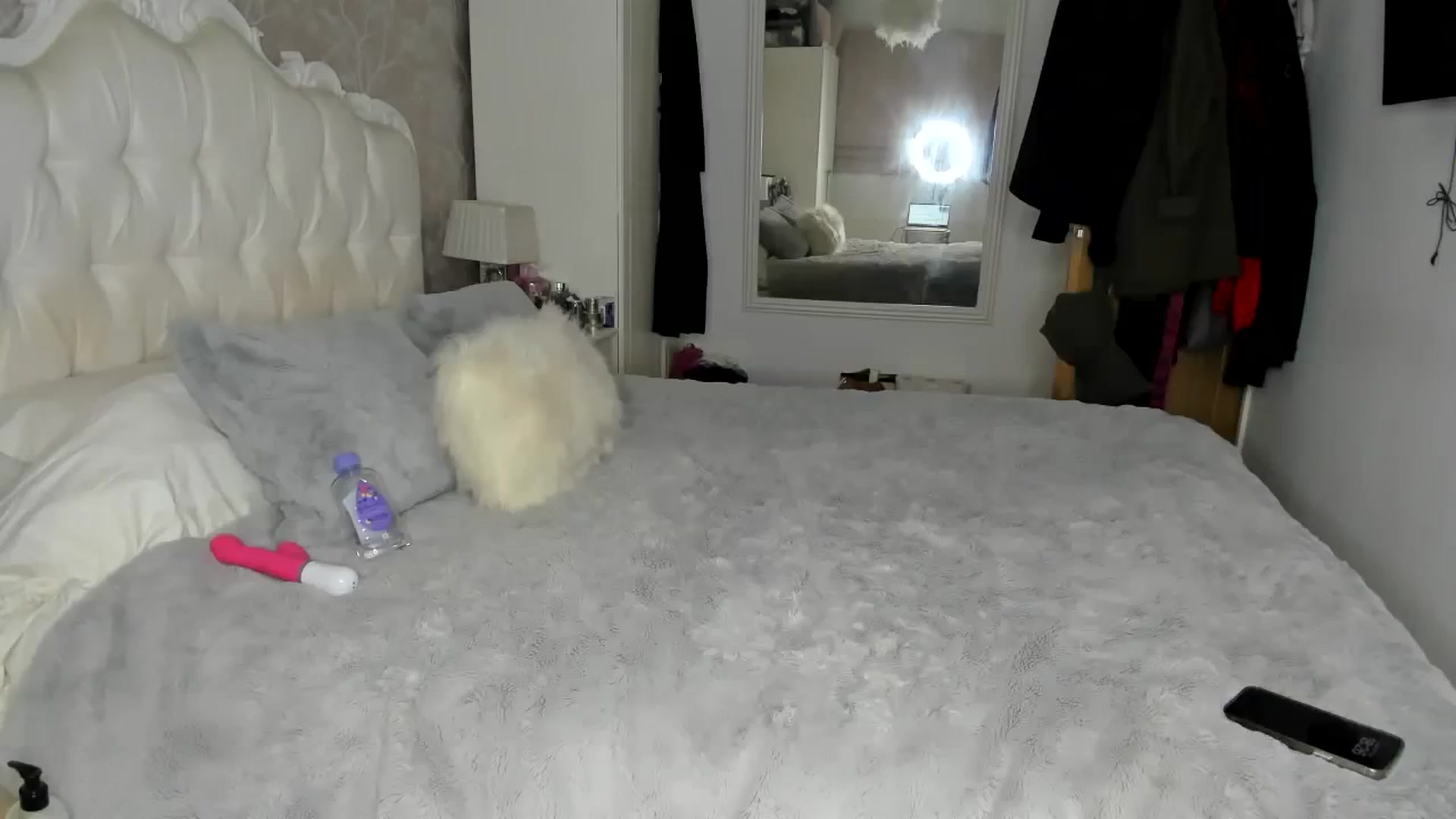 Gallery image thumbnail from Klo35's myfreecams stream on, 02/27/2024, 18:51 image 8 of 20