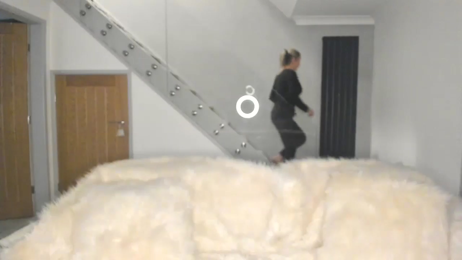 Gallery image thumbnail from Klo35's myfreecams stream on, 02/19/2025, 20:51 image 19 of 20
