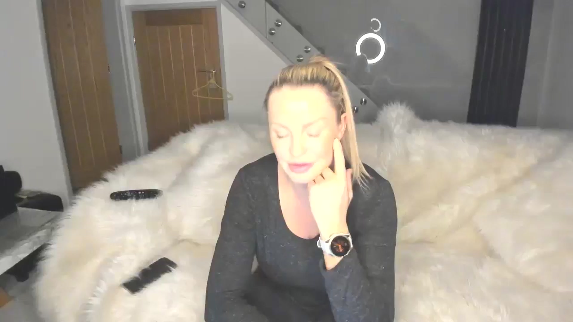 Gallery image thumbnail from Klo35's myfreecams stream on, 02/19/2025, 20:51 image 1 of 20