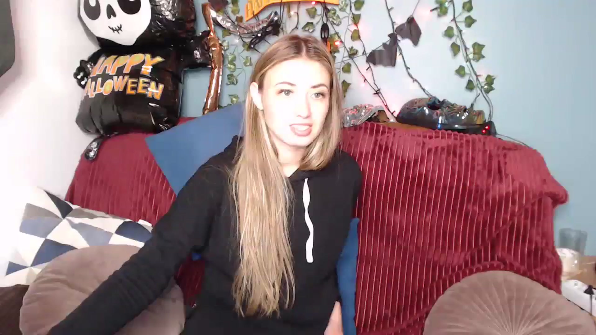 Gallery image thumbnail from Klorisse's myfreecams stream on, 10/16/2023, 17:26 image 20 of 20