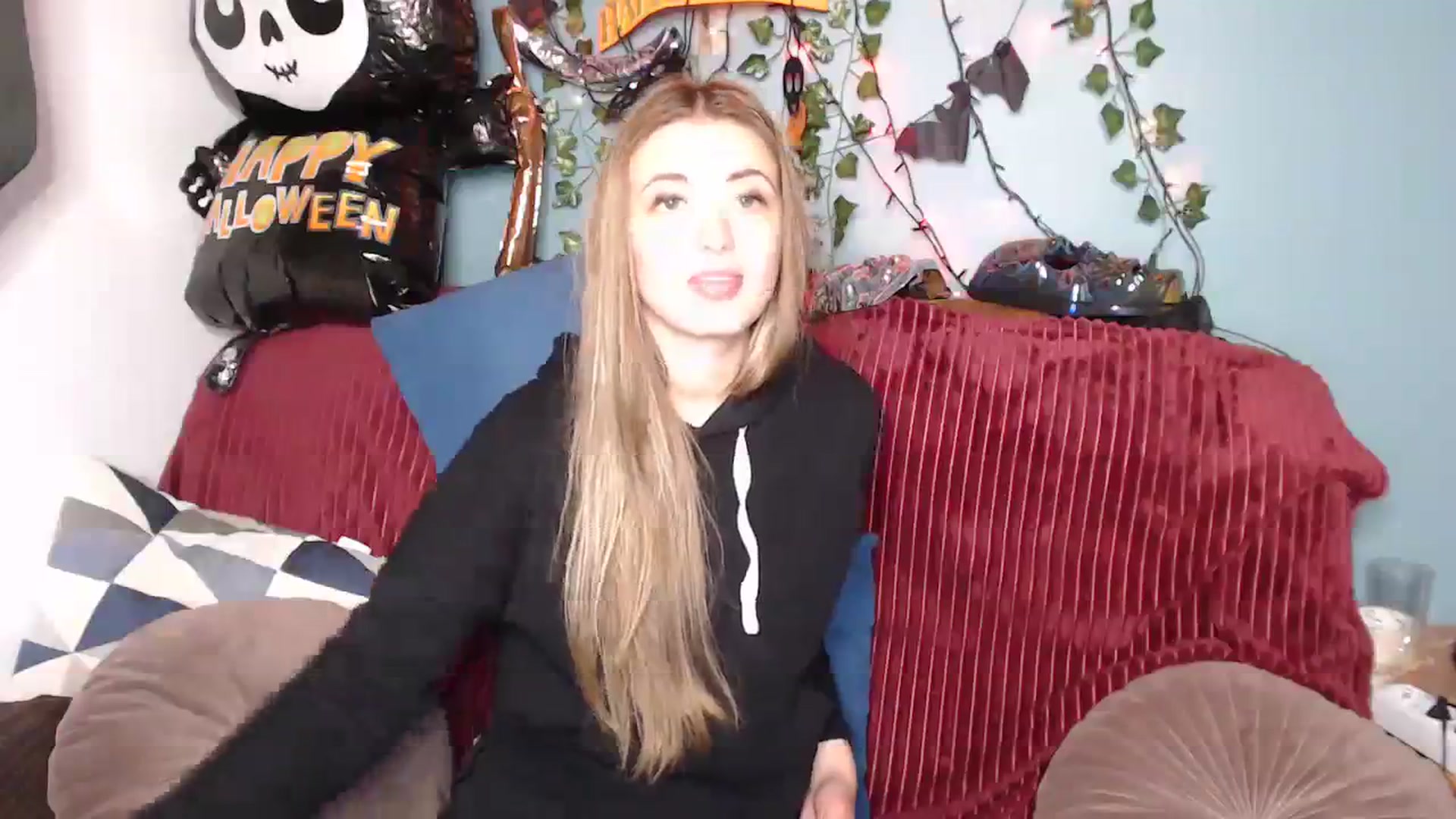 Gallery image thumbnail from Klorisse's myfreecams stream on, 10/16/2023, 17:26 image 11 of 20