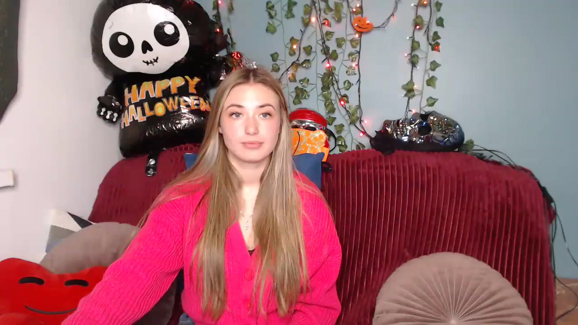 Gallery image thumbnail from Klorisse's myfreecams stream on, 10/17/2023, 13:03 image 20 of 20