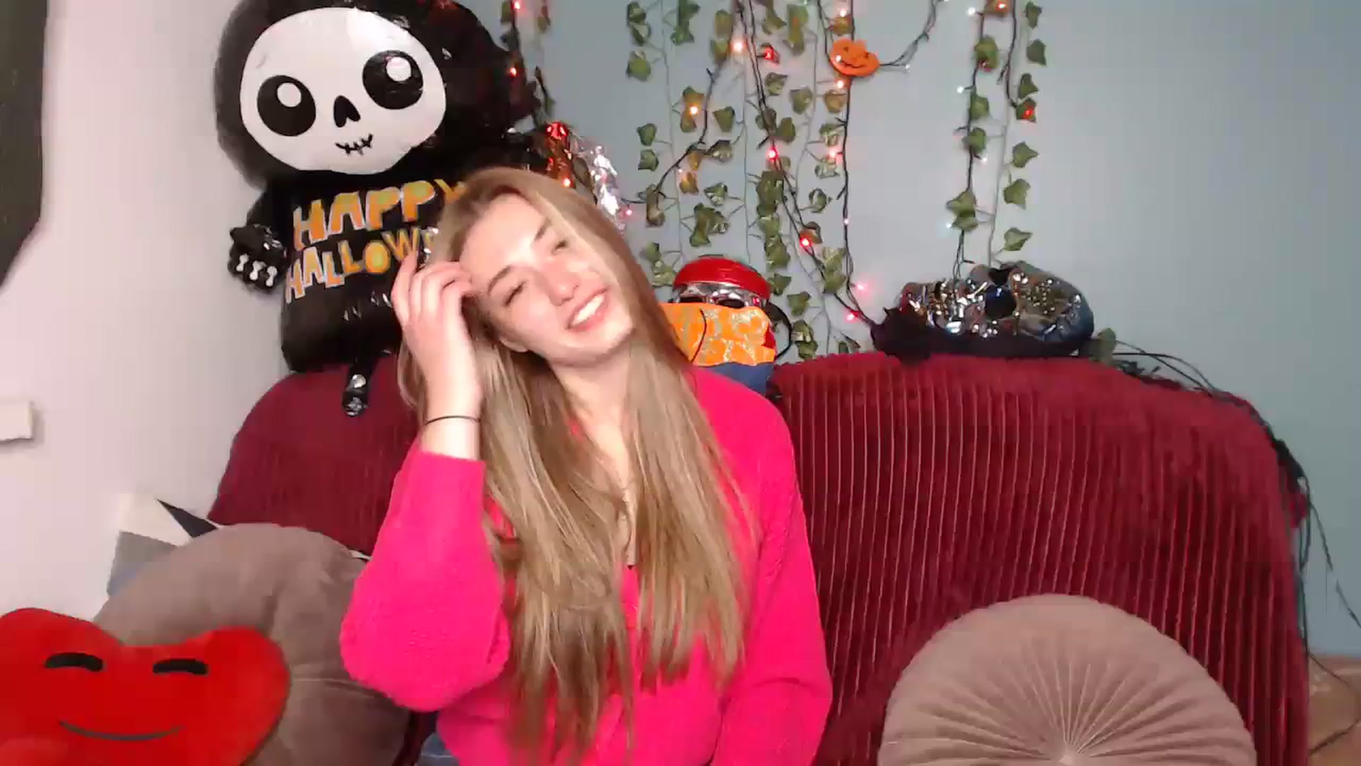 Gallery image thumbnail from Klorisse's myfreecams stream on, 10/17/2023, 13:03 image 7 of 20