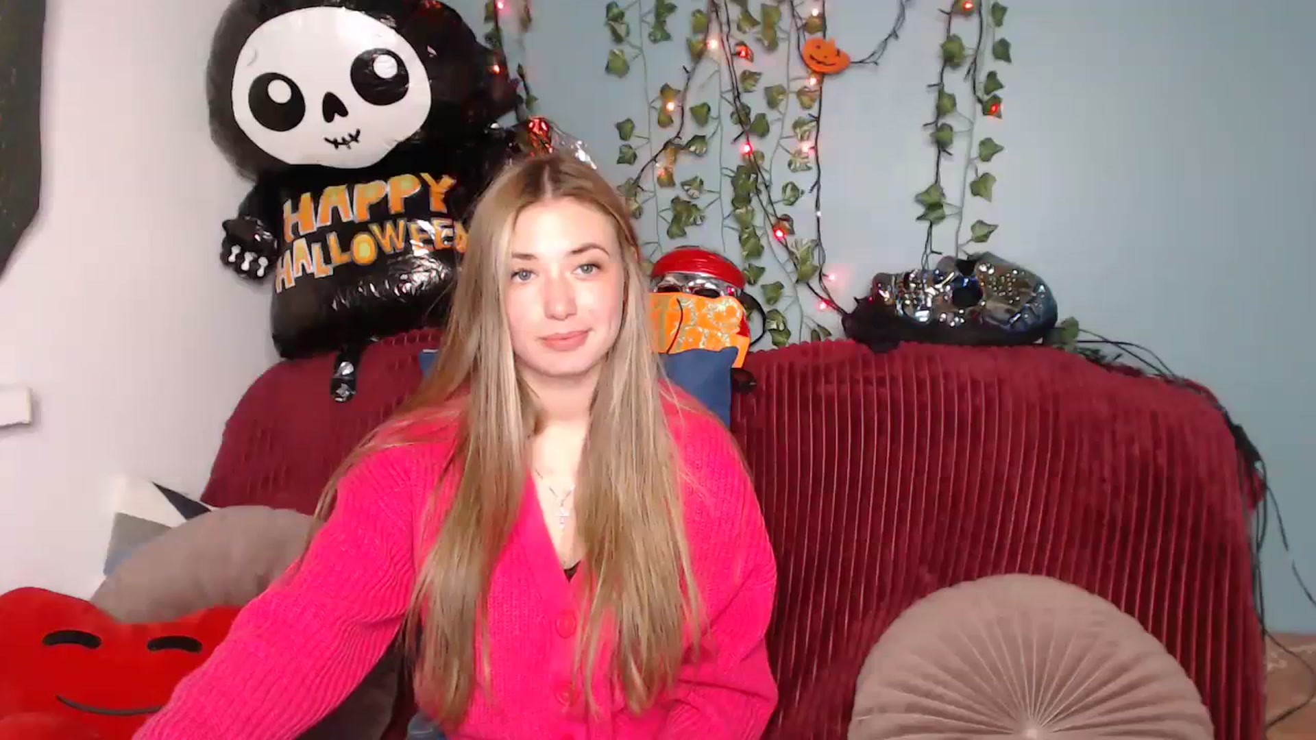 Gallery image thumbnail from Klorisse's myfreecams stream on, 10/17/2023, 13:03 image 19 of 20