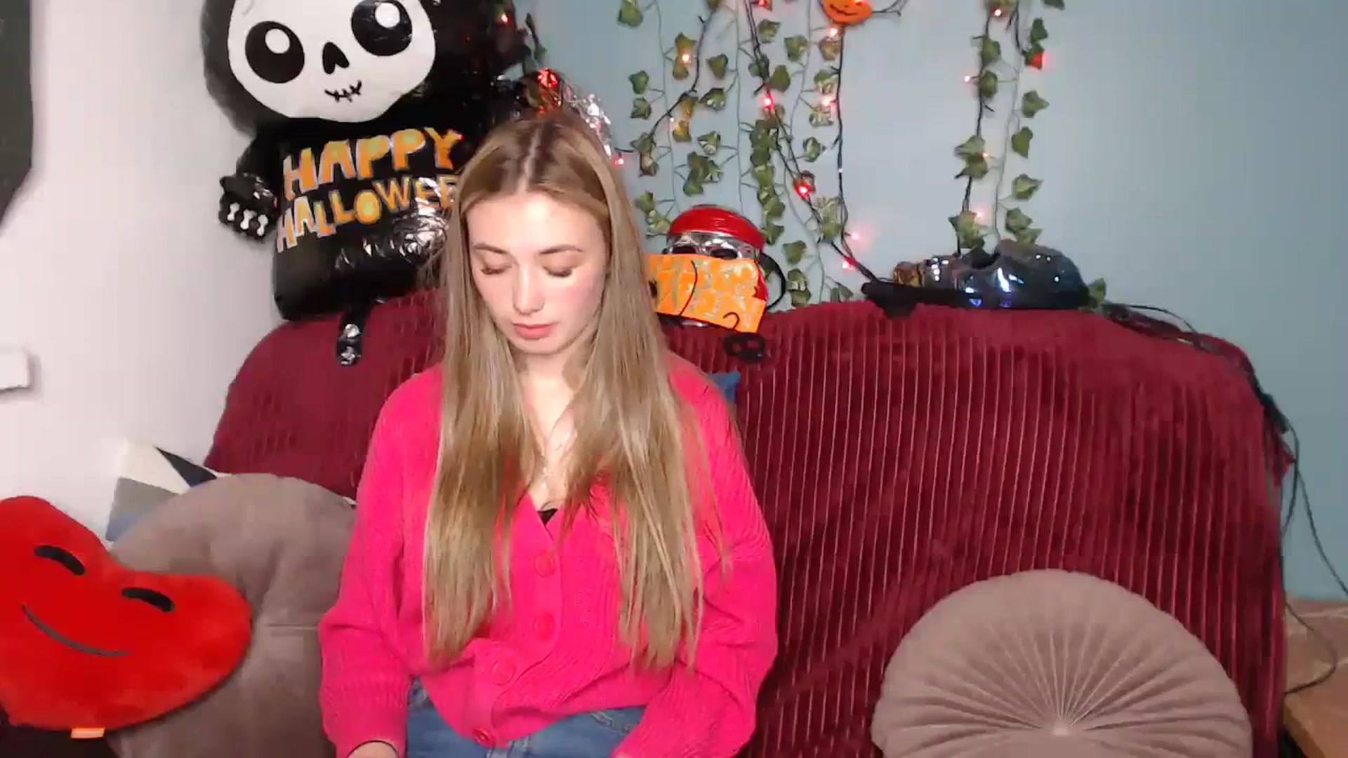 Gallery image thumbnail from Klorisse's myfreecams stream on, 10/17/2023, 14:41 image 19 of 20