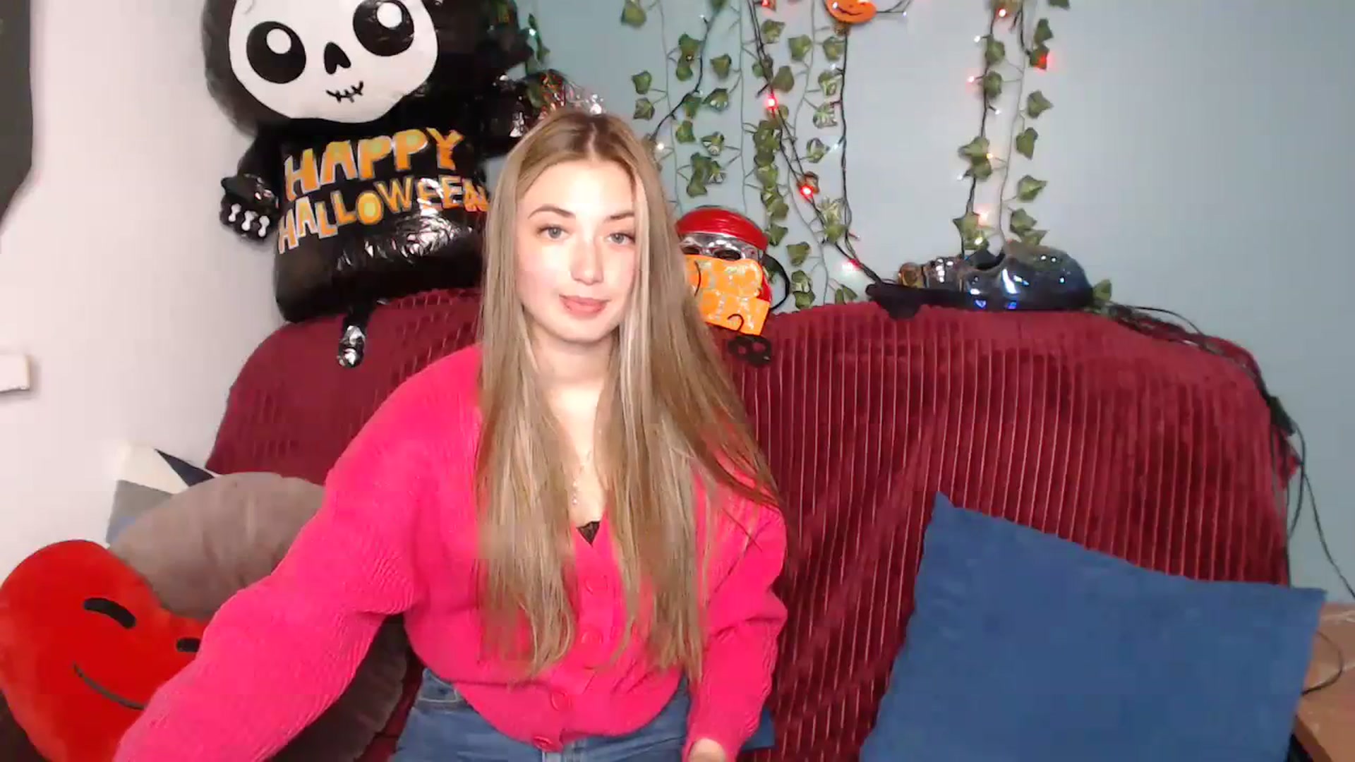 Gallery image thumbnail from Klorisse's myfreecams stream on, 10/17/2023, 14:41 image 2 of 20