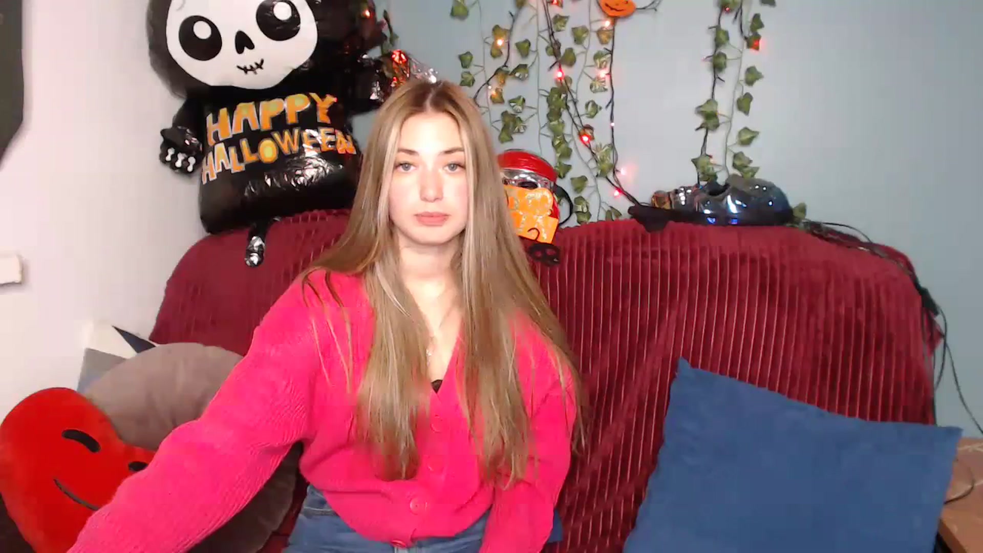 Gallery image thumbnail from Klorisse's myfreecams stream on, 10/17/2023, 14:41 image 4 of 20
