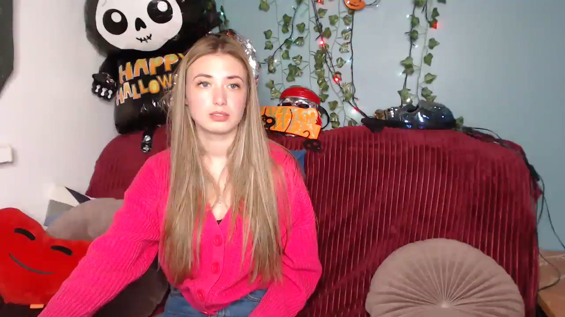 Gallery image thumbnail from Klorisse's myfreecams stream on, 10/17/2023, 14:41 image 18 of 20