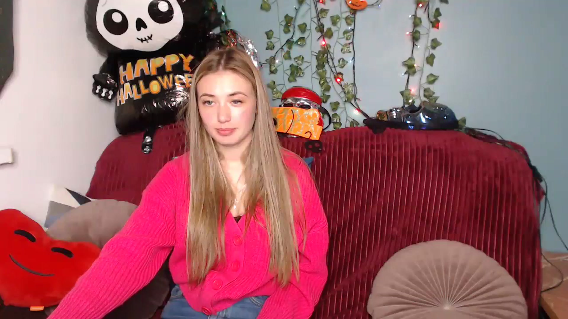 Gallery image thumbnail from Klorisse's myfreecams stream on, 10/17/2023, 14:41 image 20 of 20