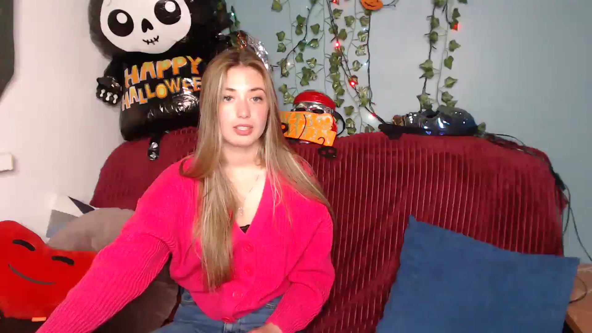 Gallery image thumbnail from Klorisse's myfreecams stream on, 10/17/2023, 14:41 image 15 of 20