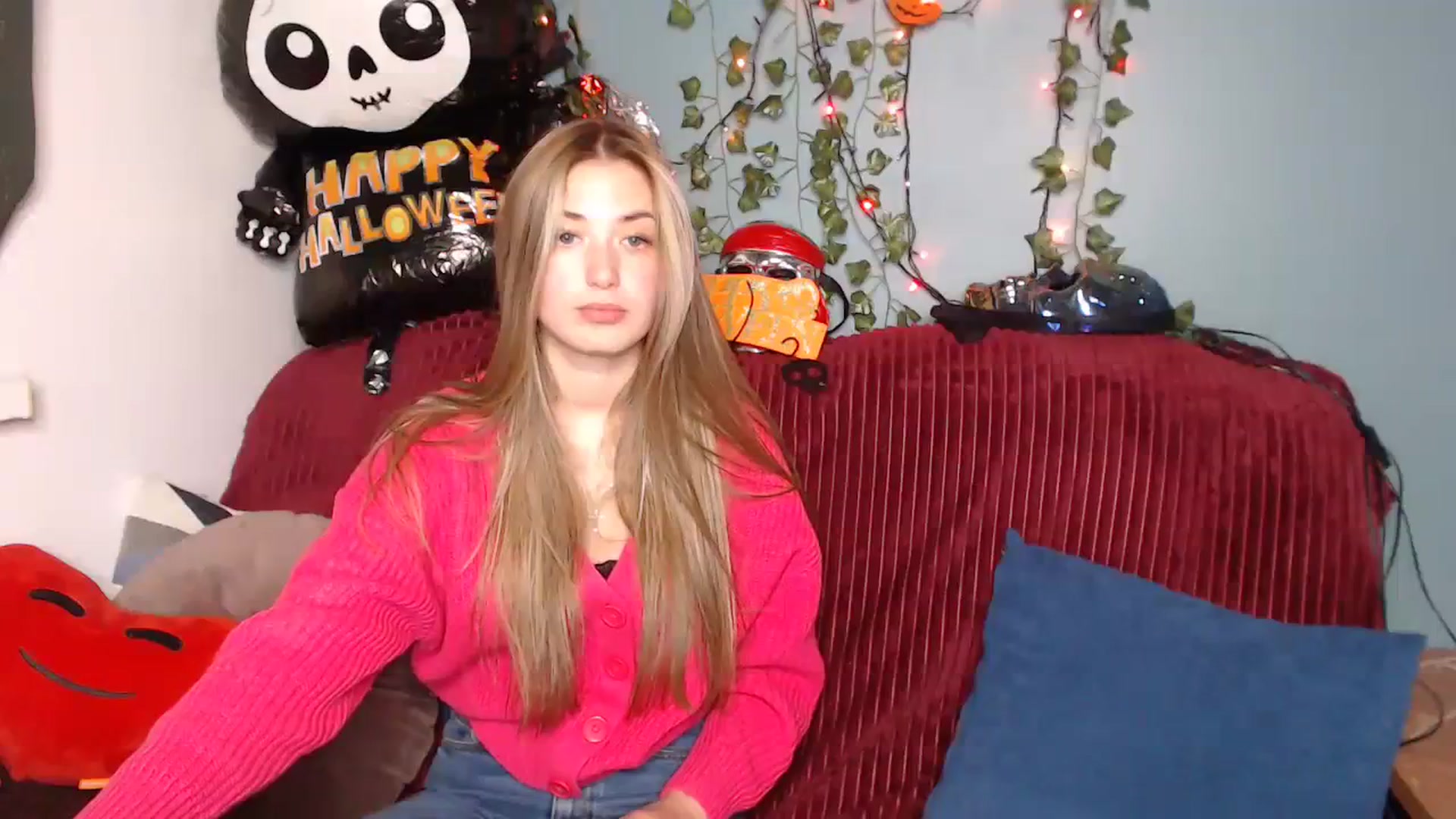 Gallery image thumbnail from Klorisse's myfreecams stream on, 10/17/2023, 14:41 image 13 of 20