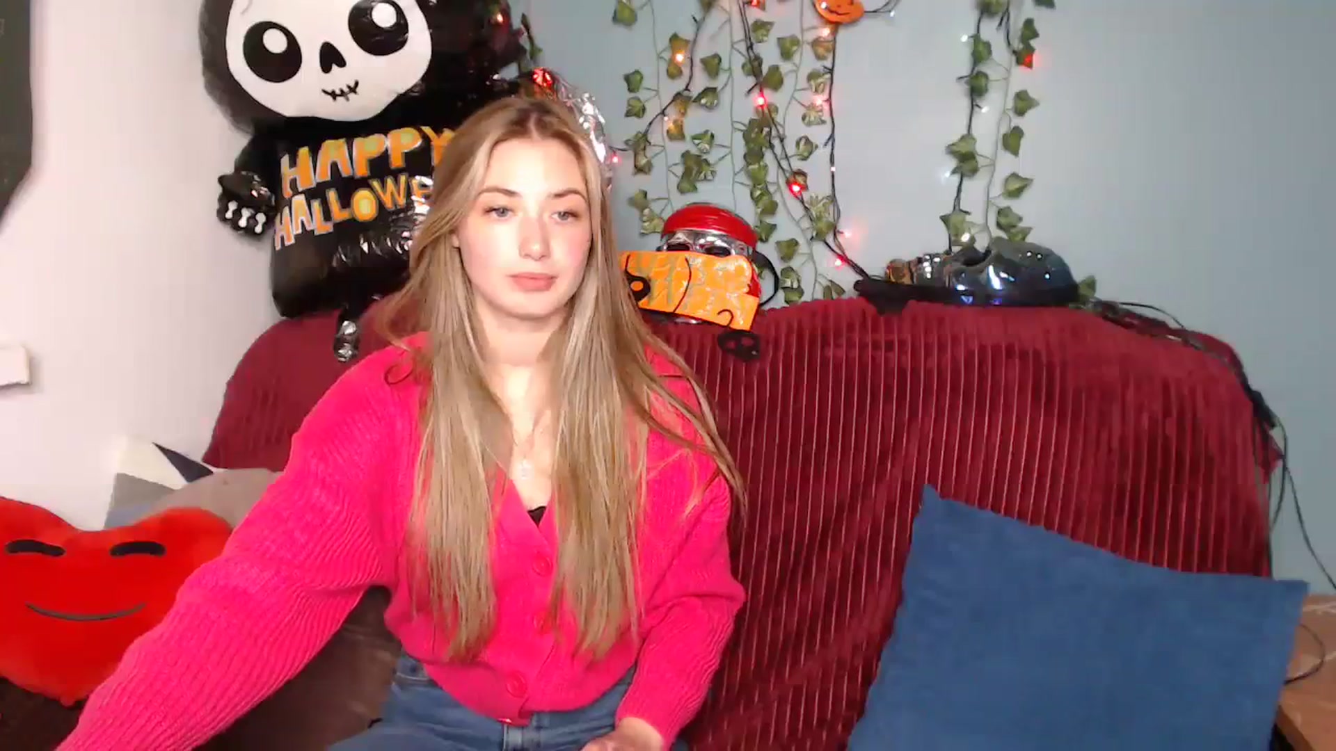 Gallery image thumbnail from Klorisse's myfreecams stream on, 10/17/2023, 14:41 image 8 of 20