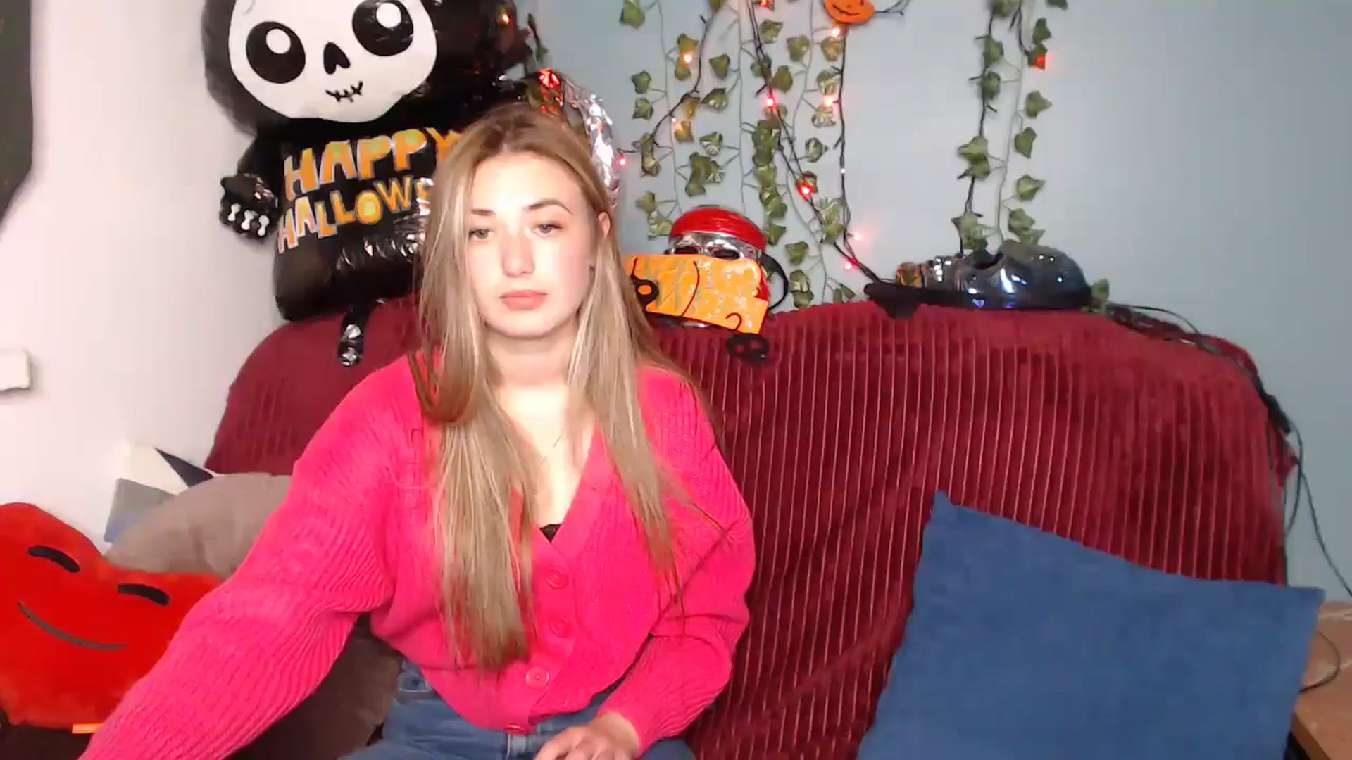 Gallery image thumbnail from Klorisse's myfreecams stream on, 10/17/2023, 14:41 image 16 of 20