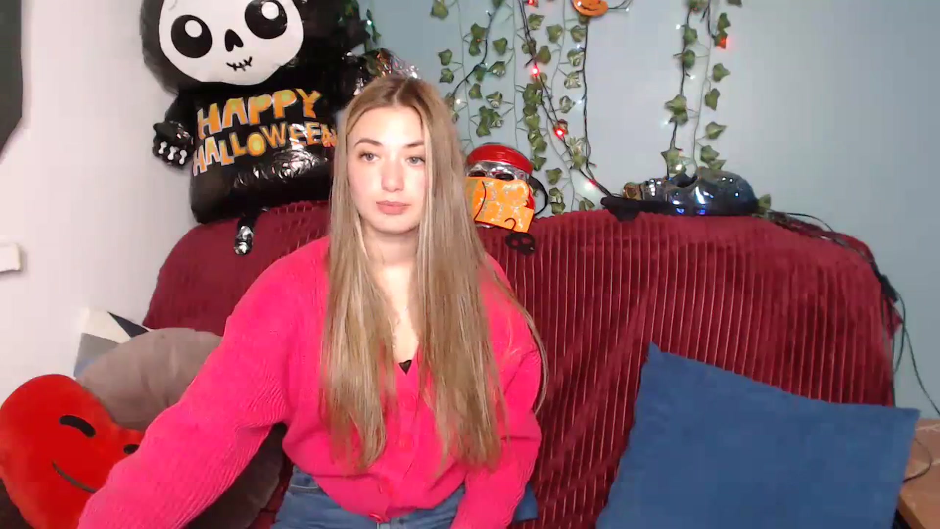 Gallery image thumbnail from Klorisse's myfreecams stream on, 10/17/2023, 14:41 image 3 of 20