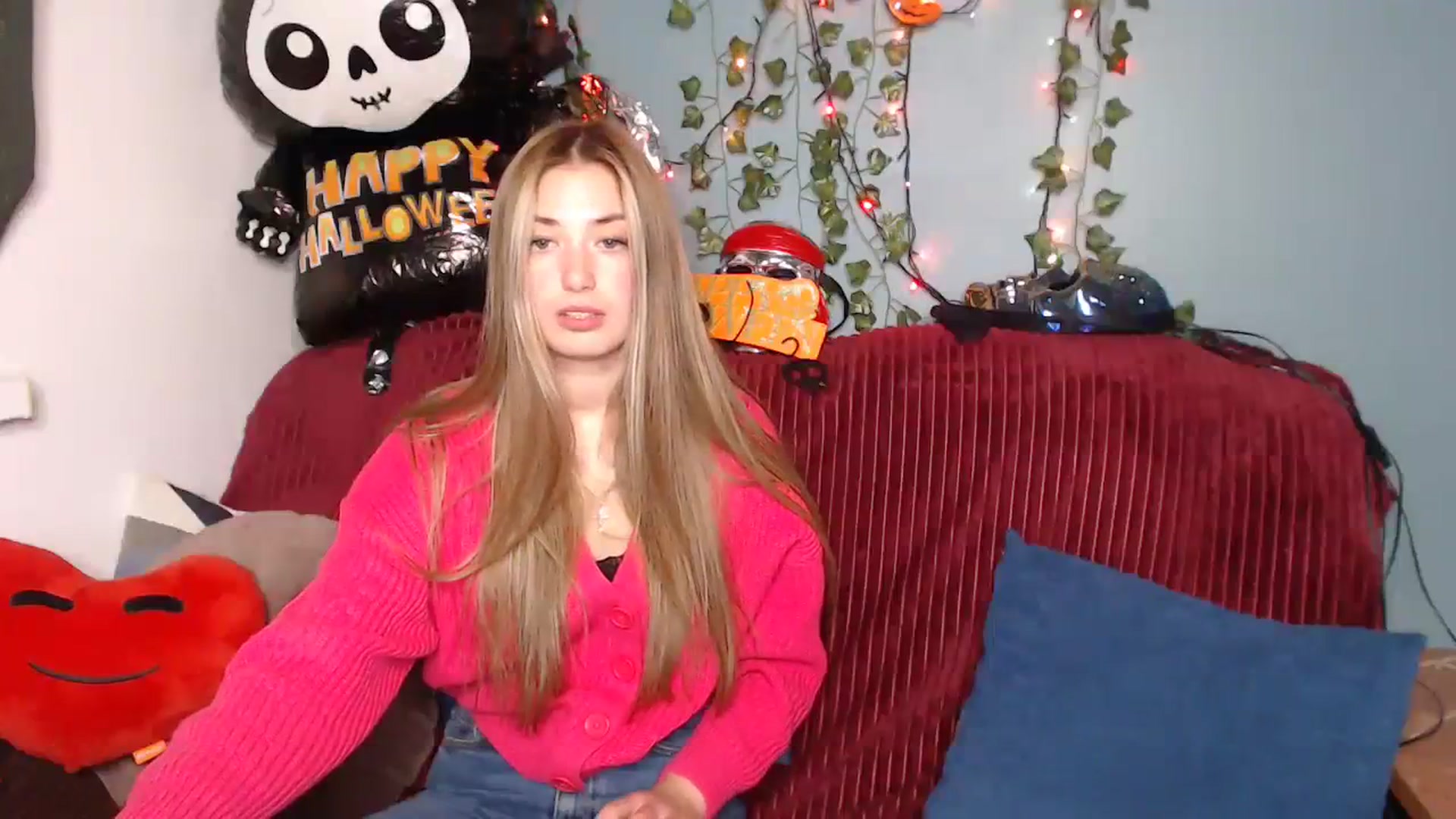 Gallery image thumbnail from Klorisse's myfreecams stream on, 10/17/2023, 14:41 image 12 of 20