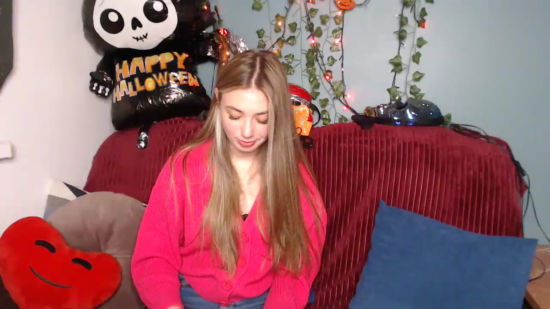 Gallery image thumbnail from Klorisse's myfreecams stream on, 10/17/2023, 14:41 image 6 of 20