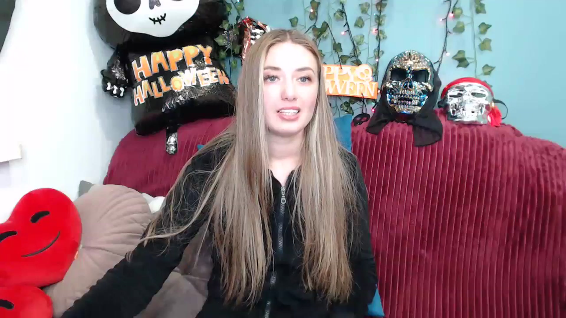 Gallery image thumbnail from Klorisse's myfreecams stream on, 10/18/2023, 14:33 image 2 of 20