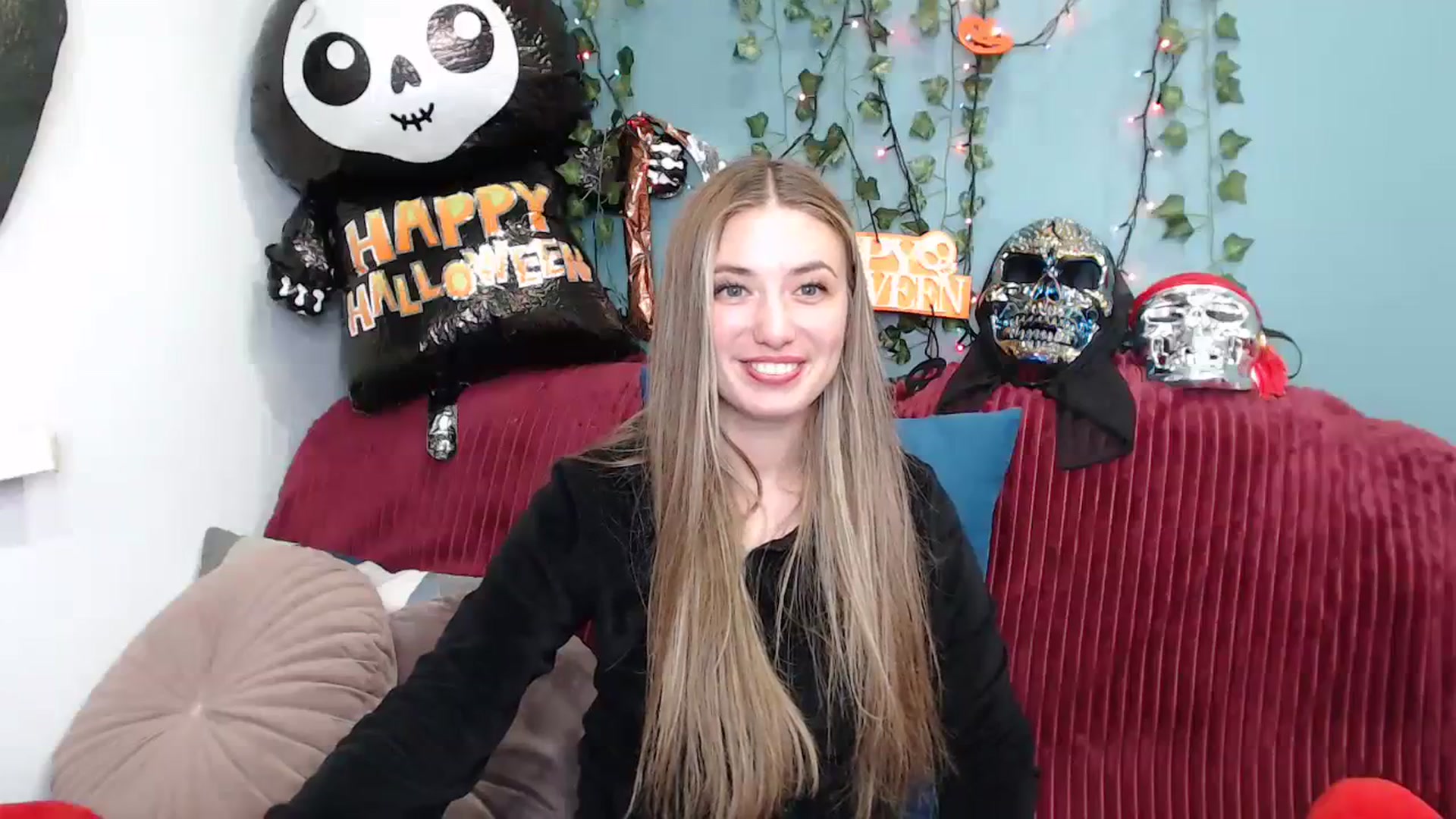Gallery image thumbnail from Klorisse's myfreecams stream on, 10/18/2023, 15:45 image 5 of 20