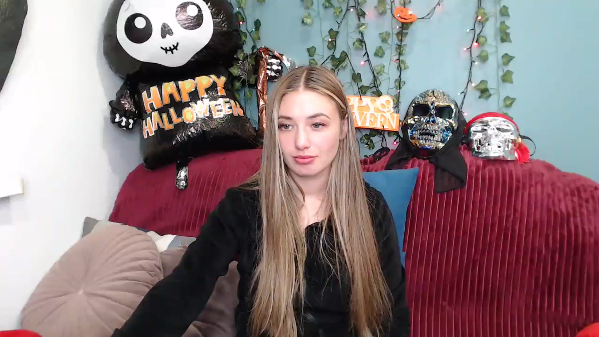 Gallery image thumbnail from Klorisse's myfreecams stream on, 10/18/2023, 15:45 image 1 of 20