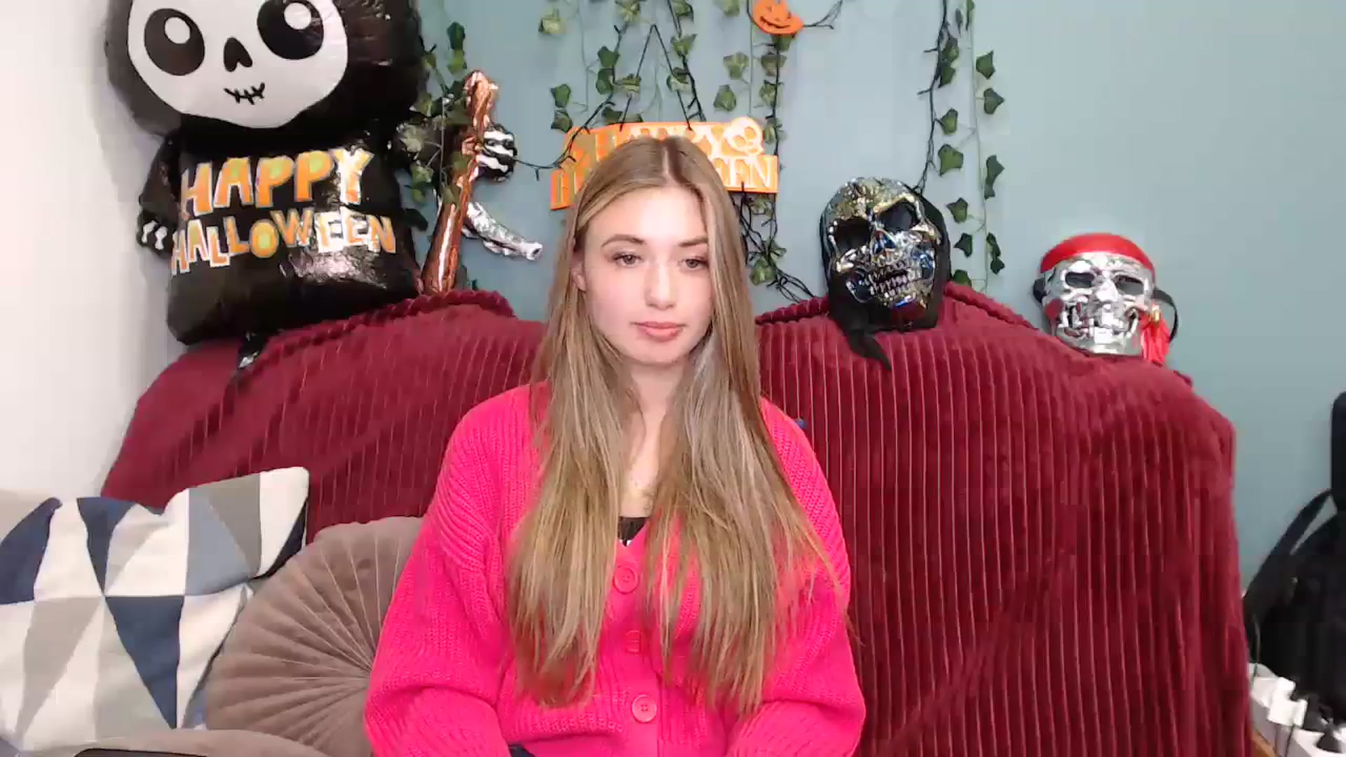 Gallery image thumbnail from Klorisse's myfreecams stream on, 10/19/2023, 14:44 image 10 of 20