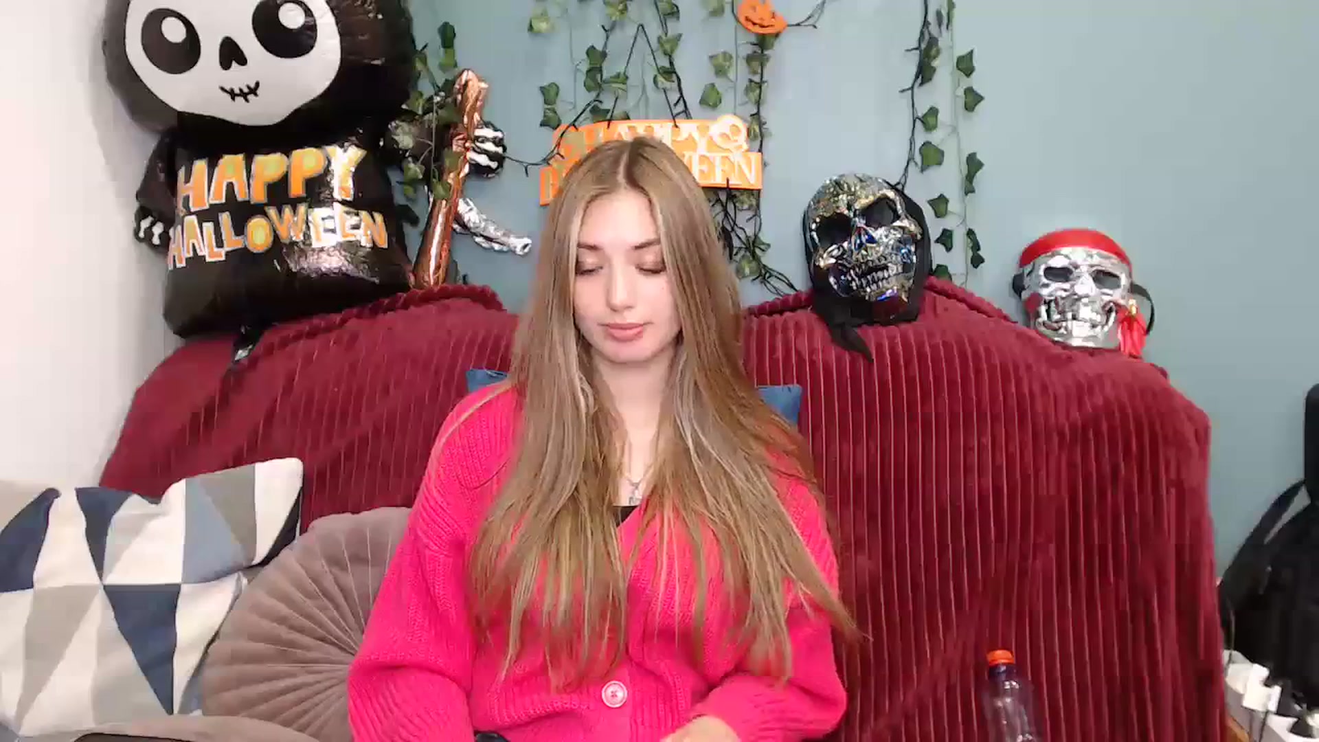 Gallery image thumbnail from Klorisse's myfreecams stream on, 10/19/2023, 14:44 image 12 of 20