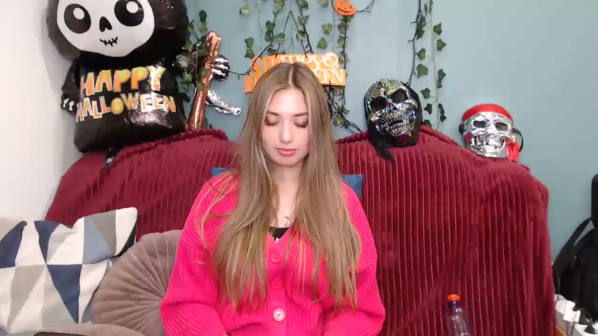 Gallery image thumbnail from Klorisse's myfreecams stream on, 10/19/2023, 14:44 image 11 of 20