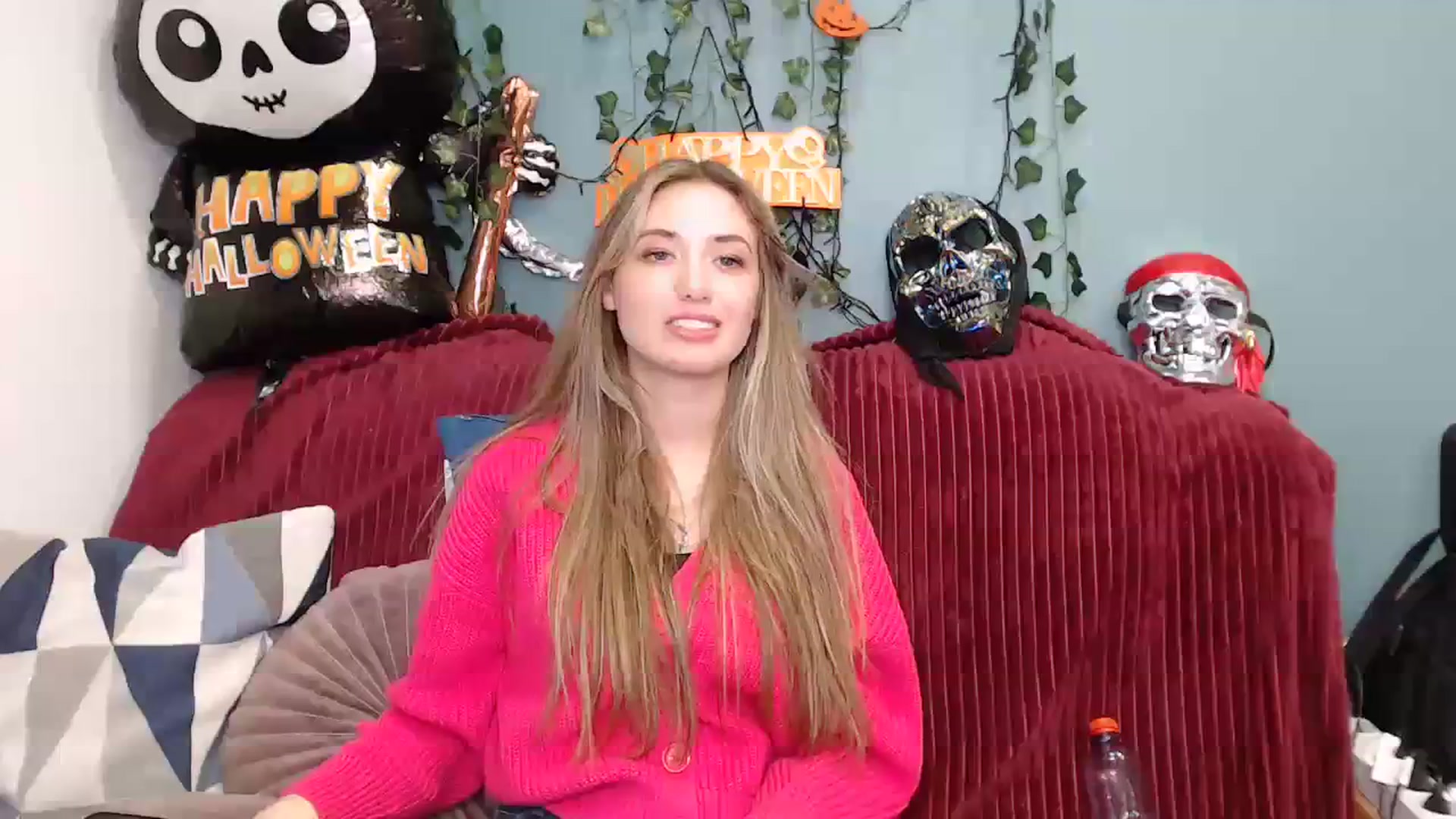 Gallery image thumbnail from Klorisse's myfreecams stream on, 10/19/2023, 14:44 image 13 of 20