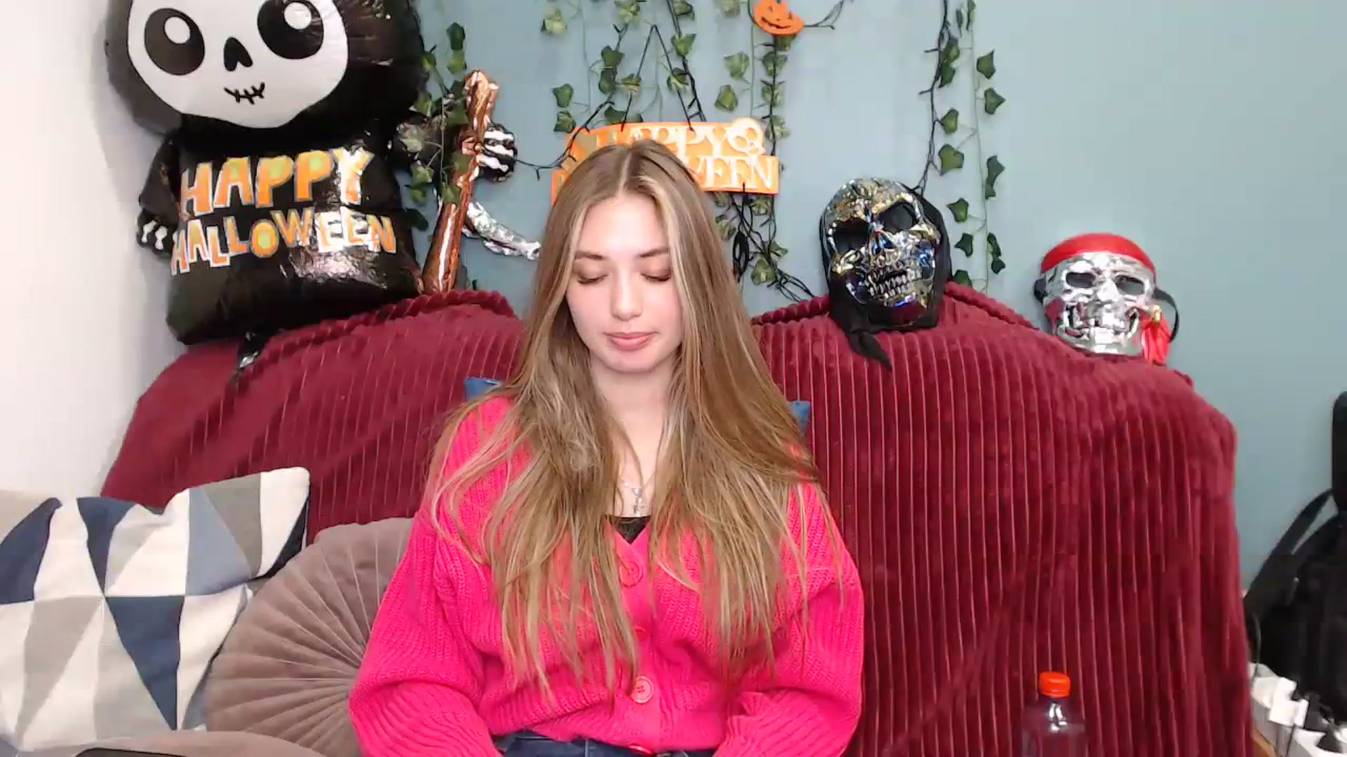 Gallery image thumbnail from Klorisse's myfreecams stream on, 10/19/2023, 14:44 image 17 of 20