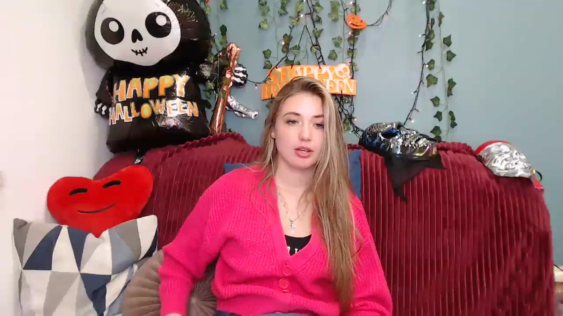 Gallery image thumbnail from Klorisse's myfreecams stream on, 10/19/2023, 16:57 image 11 of 20
