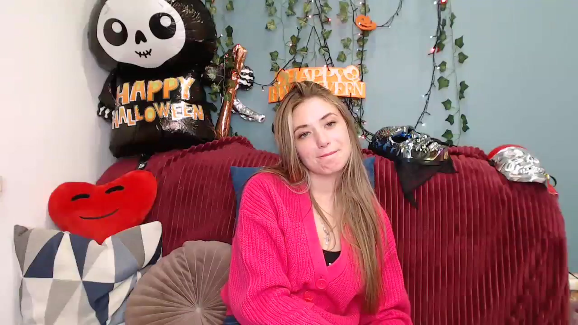 Gallery image thumbnail from Klorisse's myfreecams stream on, 10/19/2023, 16:57 image 8 of 20