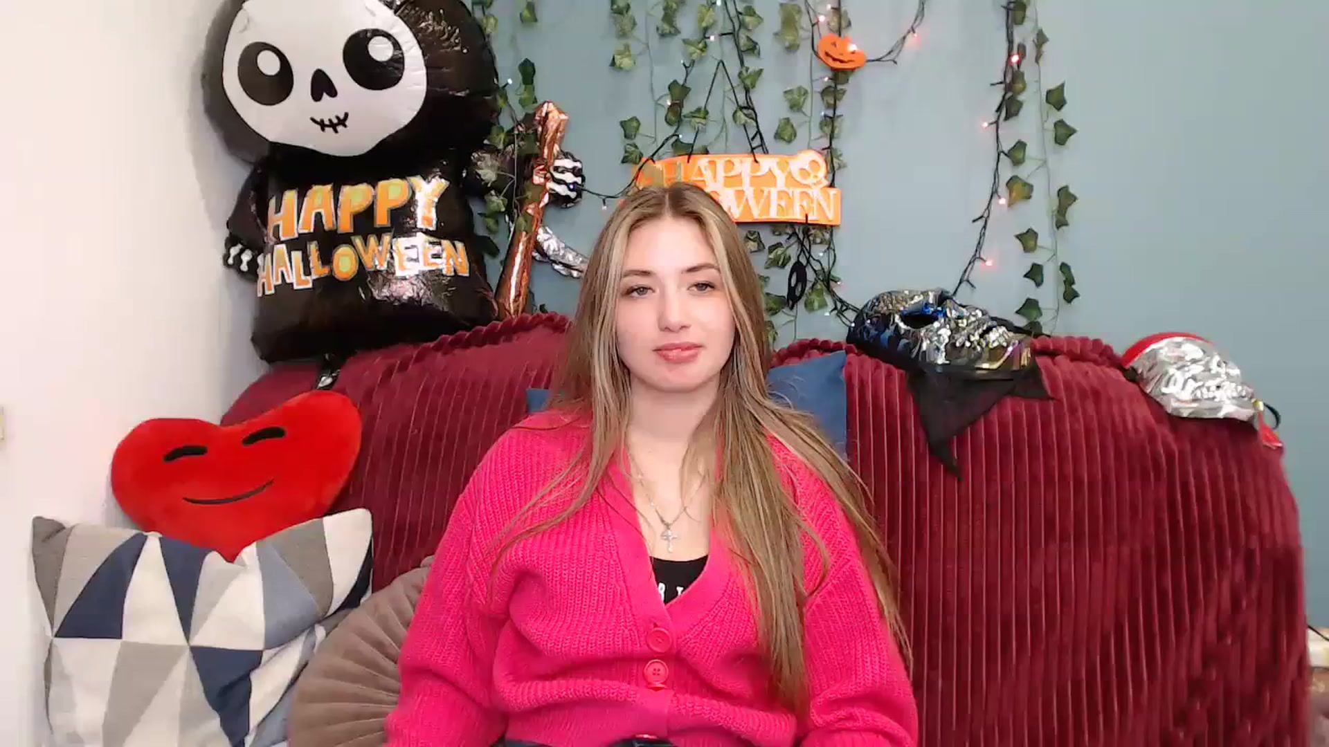 Gallery image thumbnail from Klorisse's myfreecams stream on, 10/19/2023, 16:57 image 12 of 20
