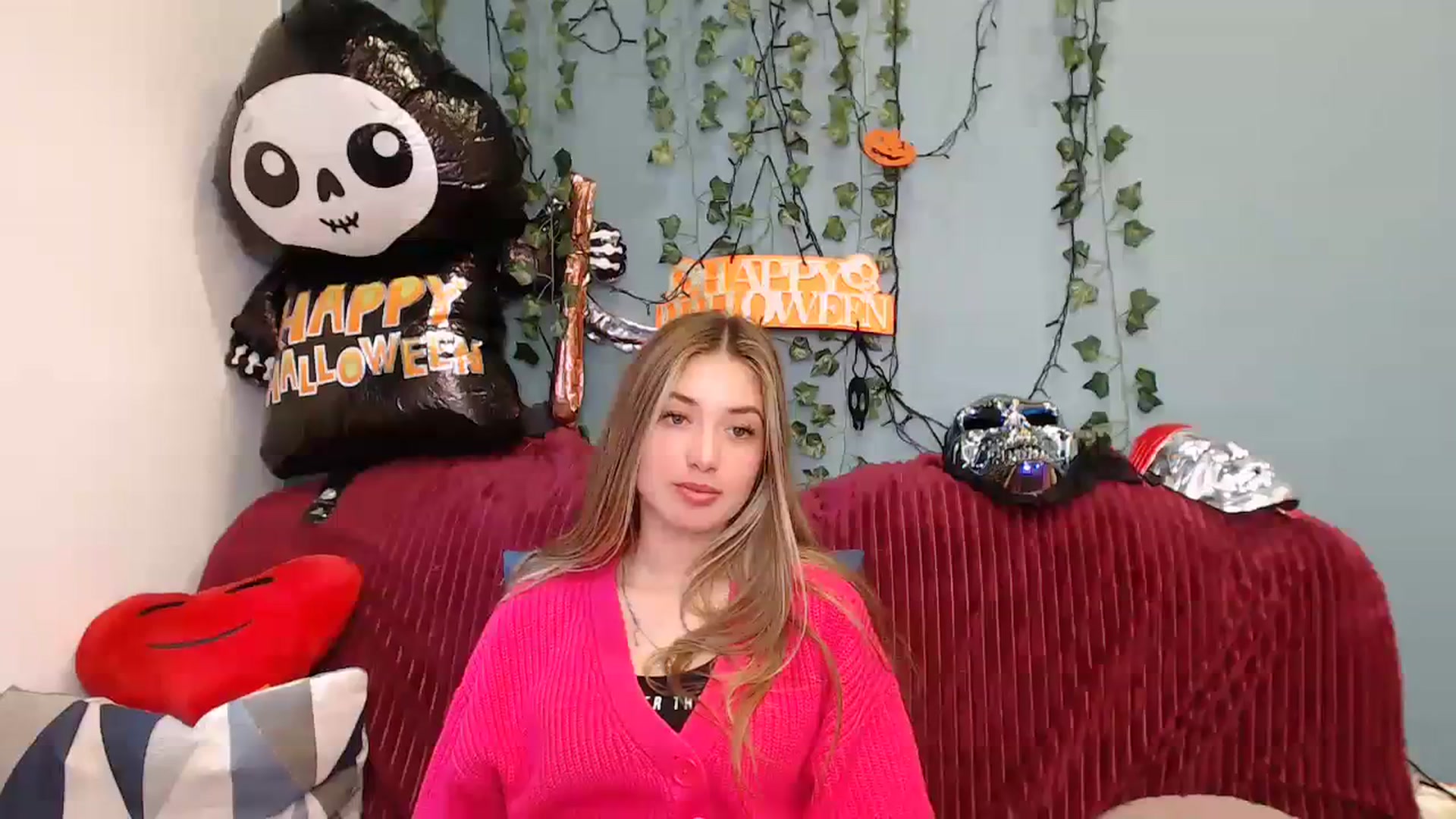 Gallery image thumbnail from Klorisse's myfreecams stream on, 10/20/2023, 09:34 image 8 of 20