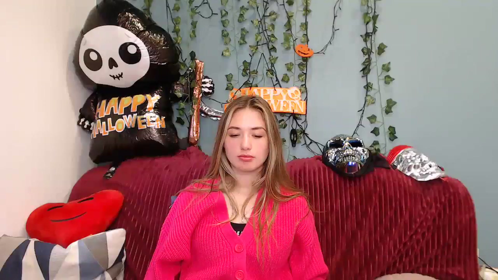 Gallery image thumbnail from Klorisse's myfreecams stream on, 10/20/2023, 09:34 image 13 of 20