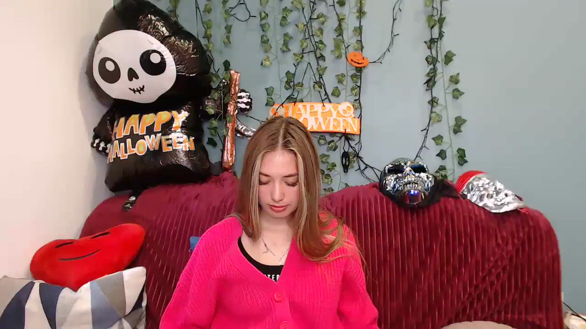 Gallery image thumbnail from Klorisse's myfreecams stream on, 10/20/2023, 09:34 image 15 of 20