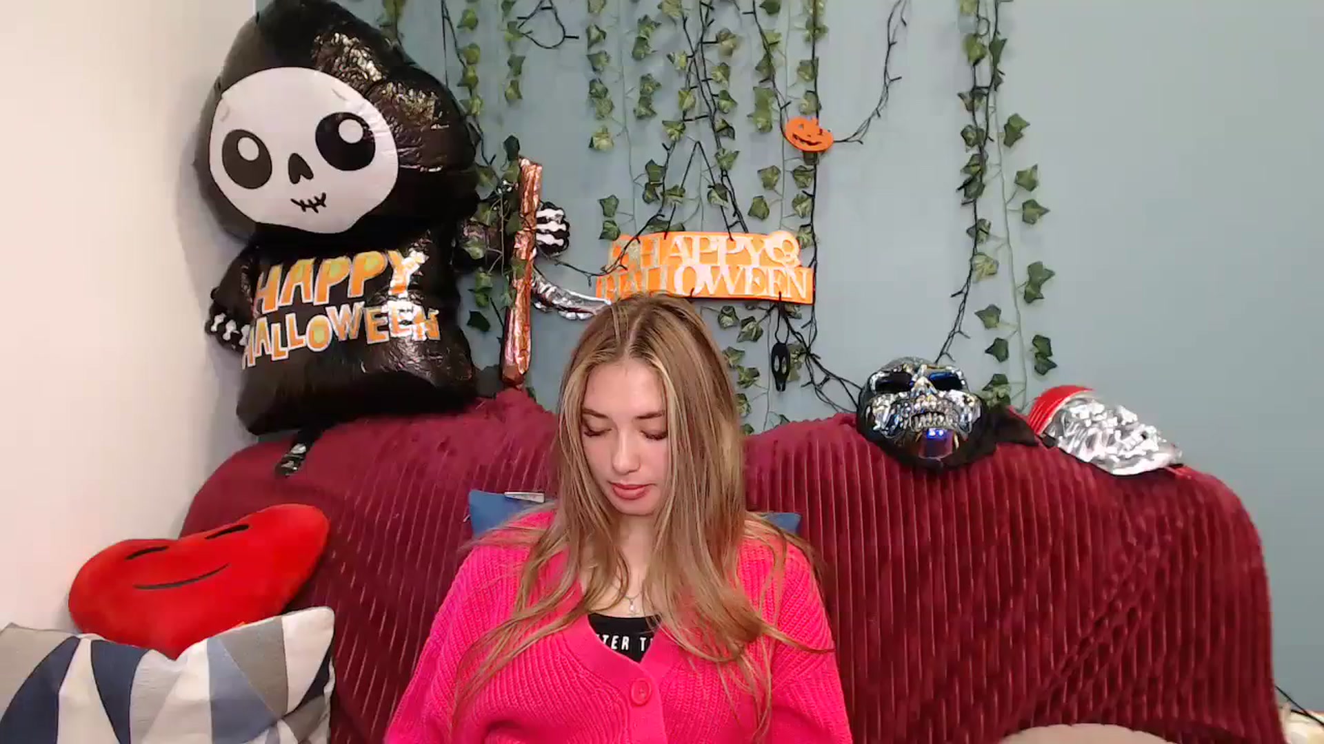 Gallery image thumbnail from Klorisse's myfreecams stream on, 10/20/2023, 09:34 image 12 of 20