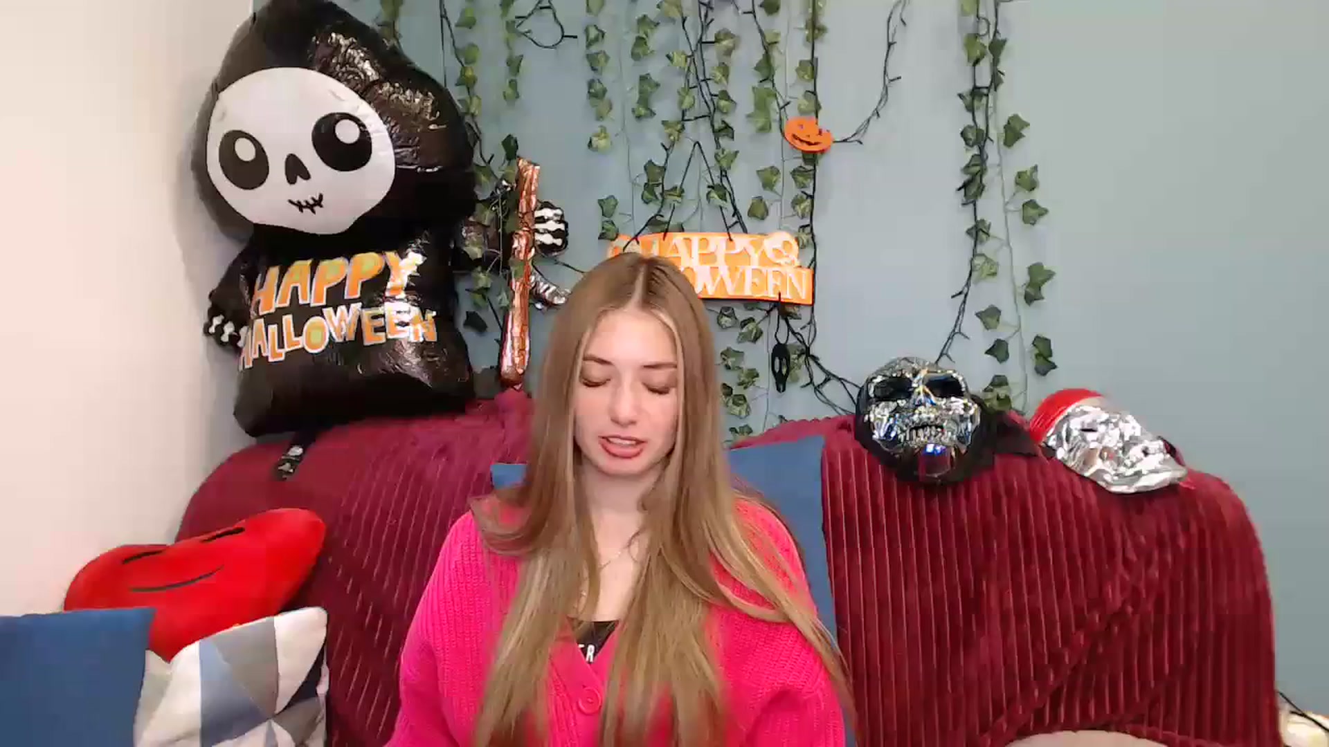 Gallery image thumbnail from Klorisse's myfreecams stream on, 10/20/2023, 11:00 image 8 of 20