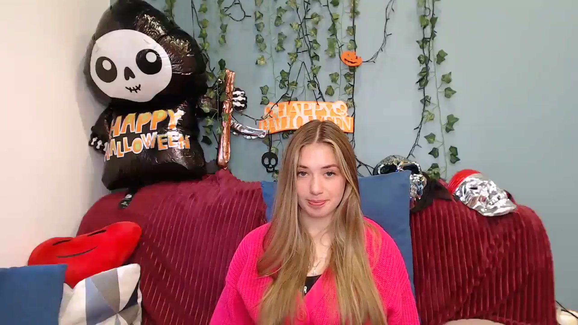 Gallery image thumbnail from Klorisse's myfreecams stream on, 10/20/2023, 11:00 image 20 of 20