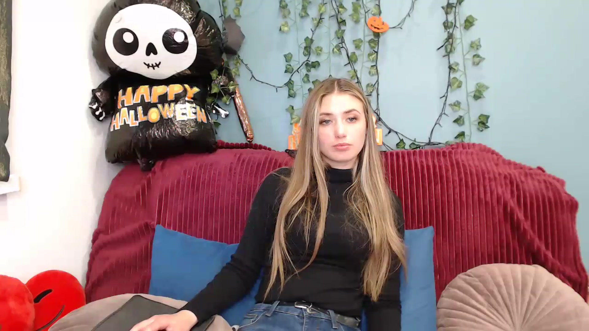 Gallery image thumbnail from Klorisse's myfreecams stream on, 10/24/2023, 12:50 image 17 of 20