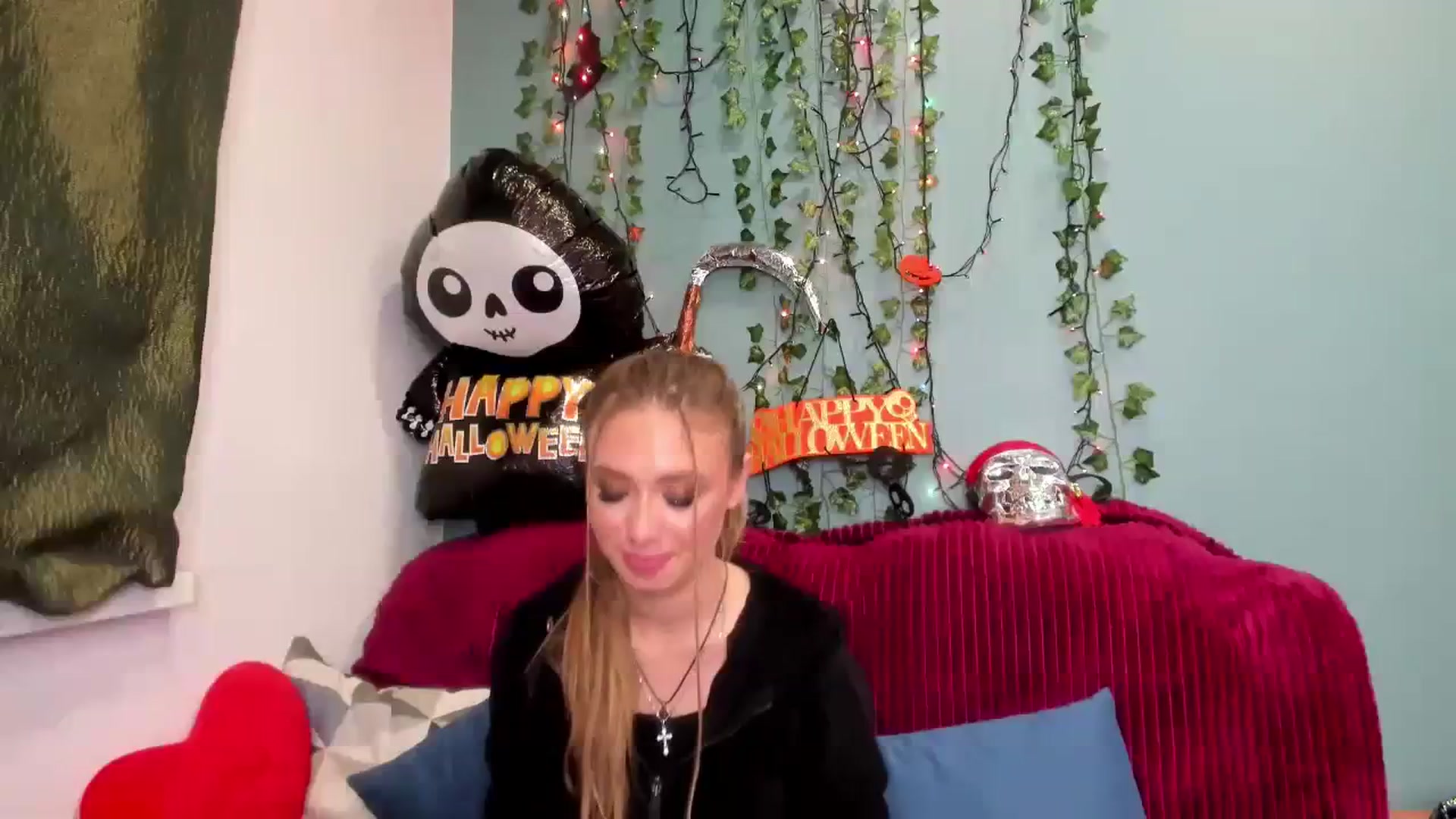 Gallery image thumbnail from Klorisse's myfreecams stream on, 10/25/2023, 17:59 image 20 of 20