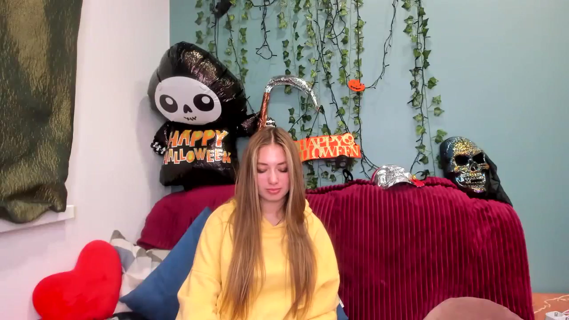 Gallery image thumbnail from Klorisse's myfreecams stream on, 10/26/2023, 13:19 image 8 of 20