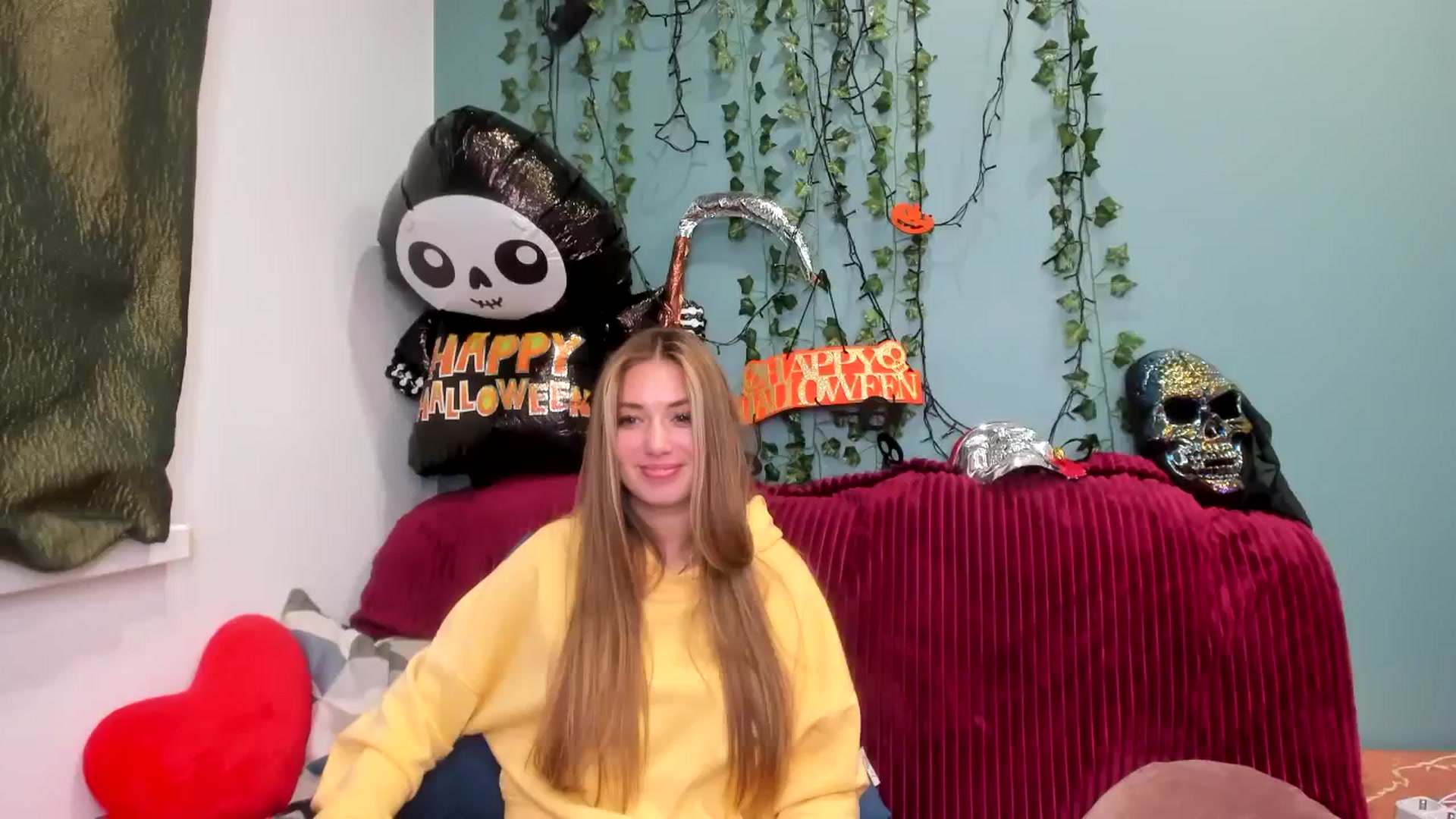 Gallery image thumbnail from Klorisse's myfreecams stream on, 10/26/2023, 13:19 image 18 of 20