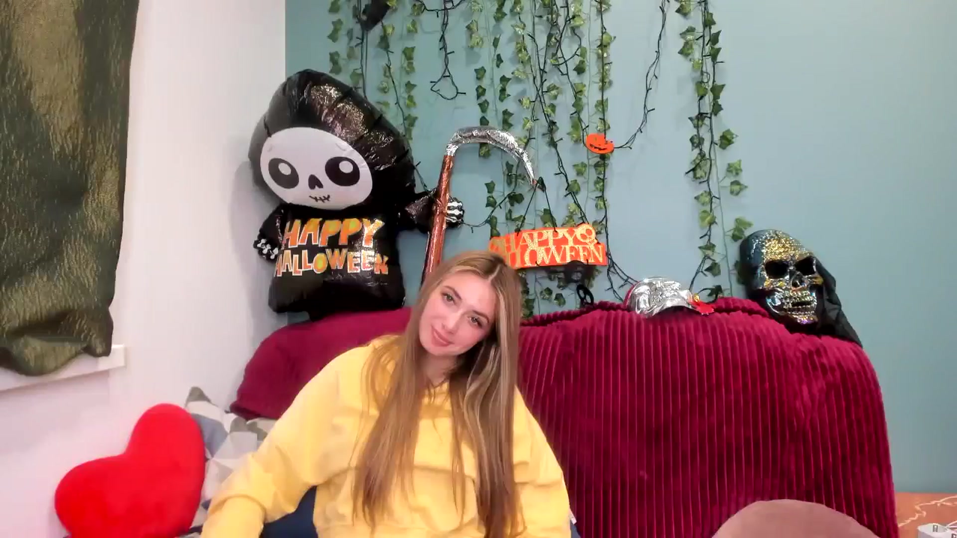 Gallery image thumbnail from Klorisse's myfreecams stream on, 10/26/2023, 14:02 image 3 of 20