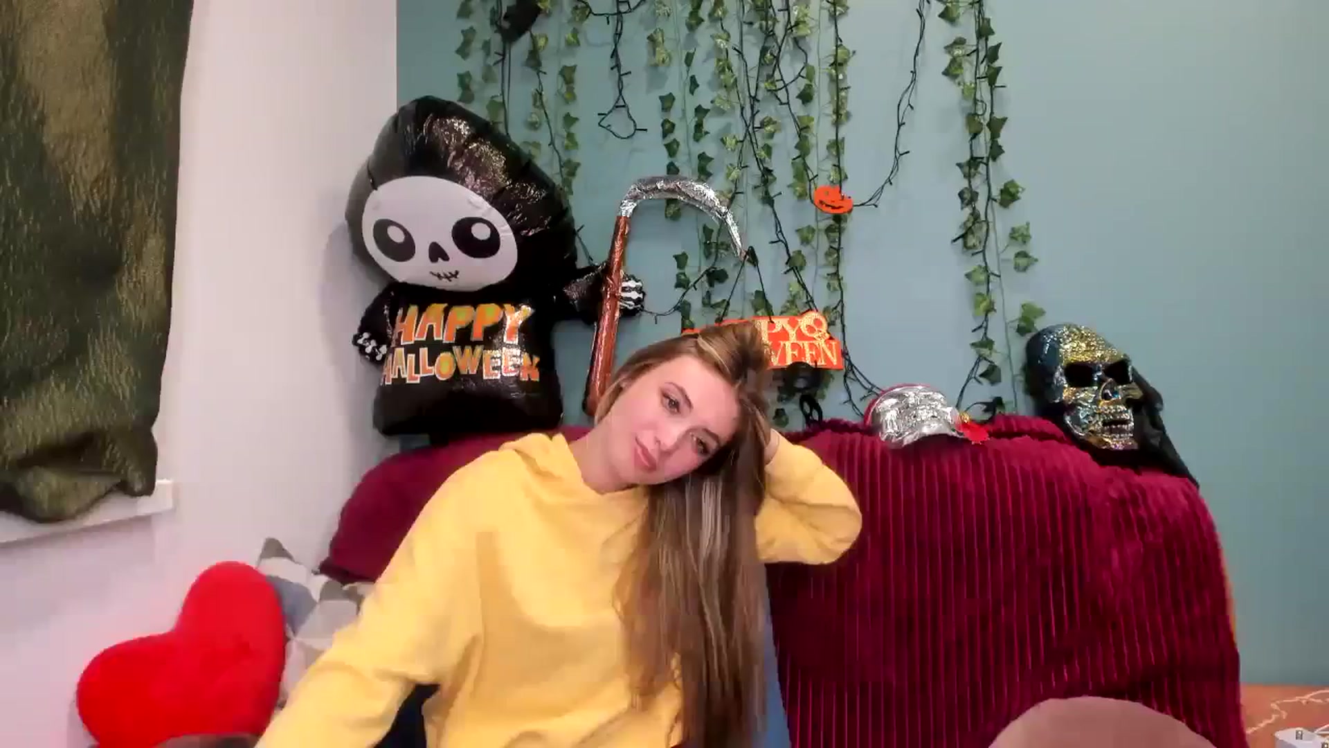 Gallery image thumbnail from Klorisse's myfreecams stream on, 10/26/2023, 14:02 image 8 of 20