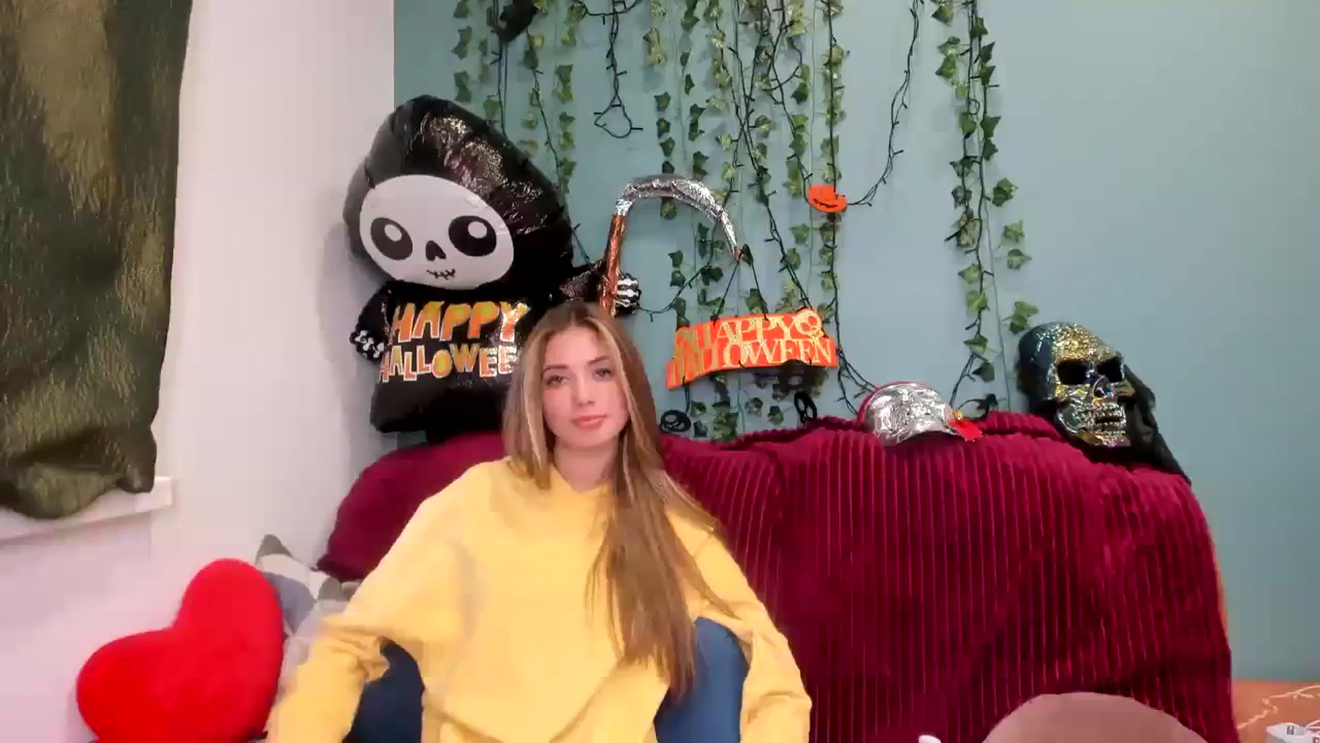 Gallery image thumbnail from Klorisse's myfreecams stream on, 10/26/2023, 14:02 image 13 of 20
